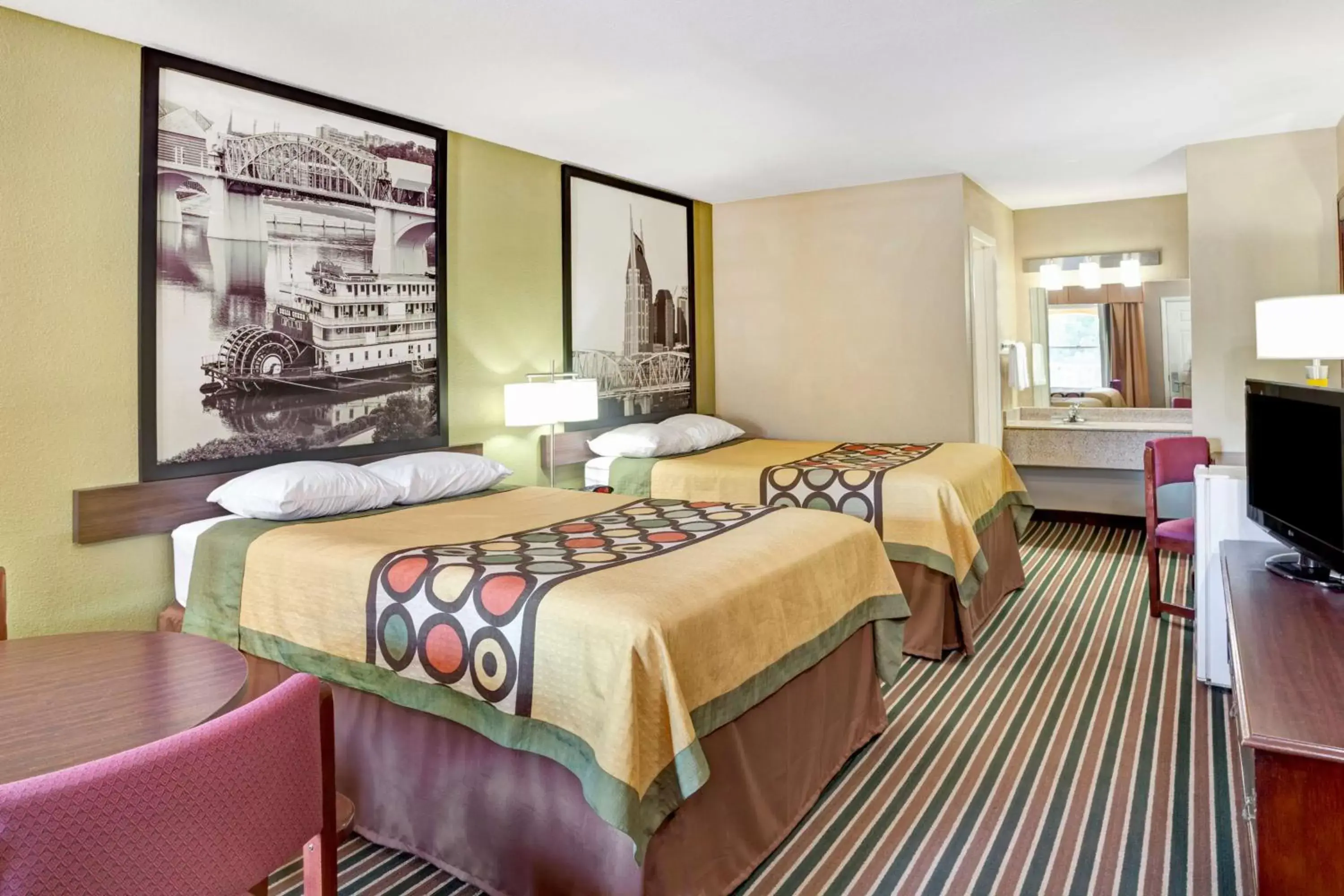 Double Room with Two Double Beds - Non-Smoking in Super 8 by Wyndham Nashville West Double Room with Two Double Beds - Non-Smoking in Super 8 by Wyndham Nashville West