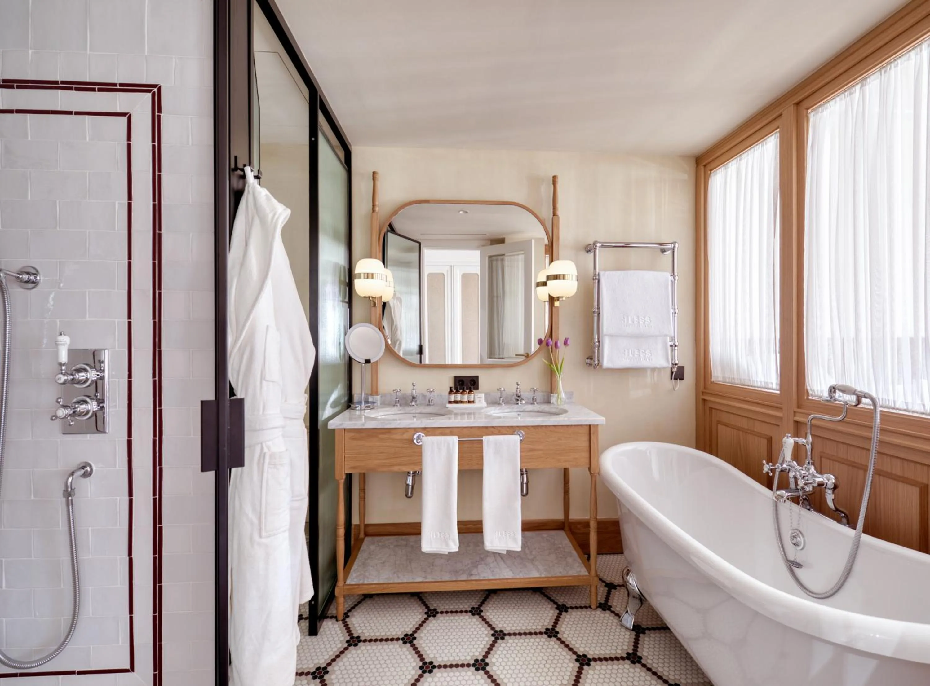 Shower in BLESS Hotel Madrid - The Leading Hotels of the World