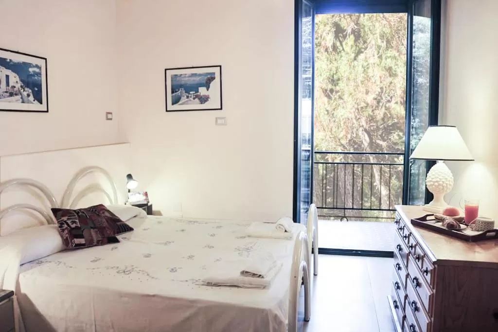 Bed in Villa delle Palme