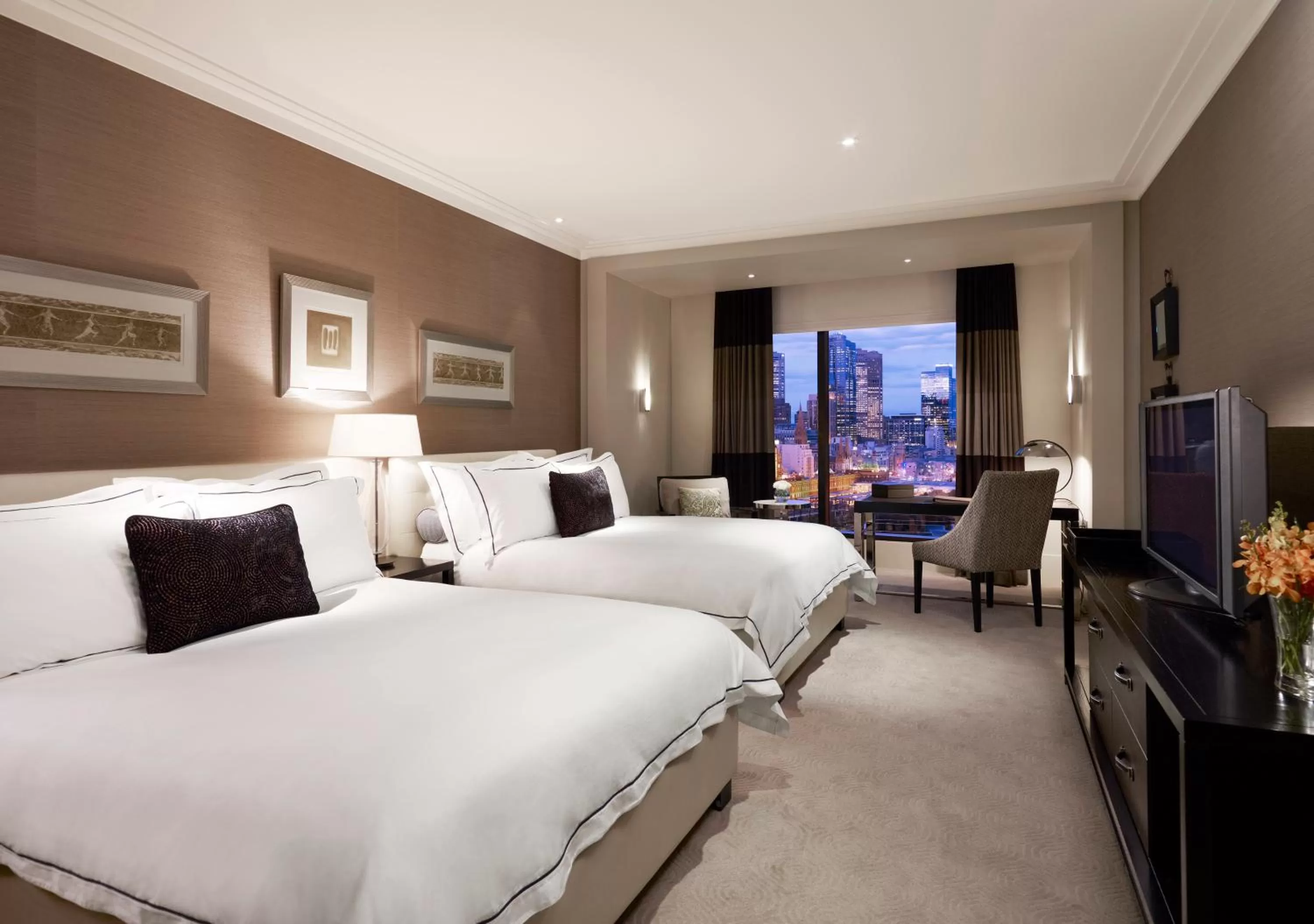 Photo of the whole room, Bed in Crown Towers Melbourne