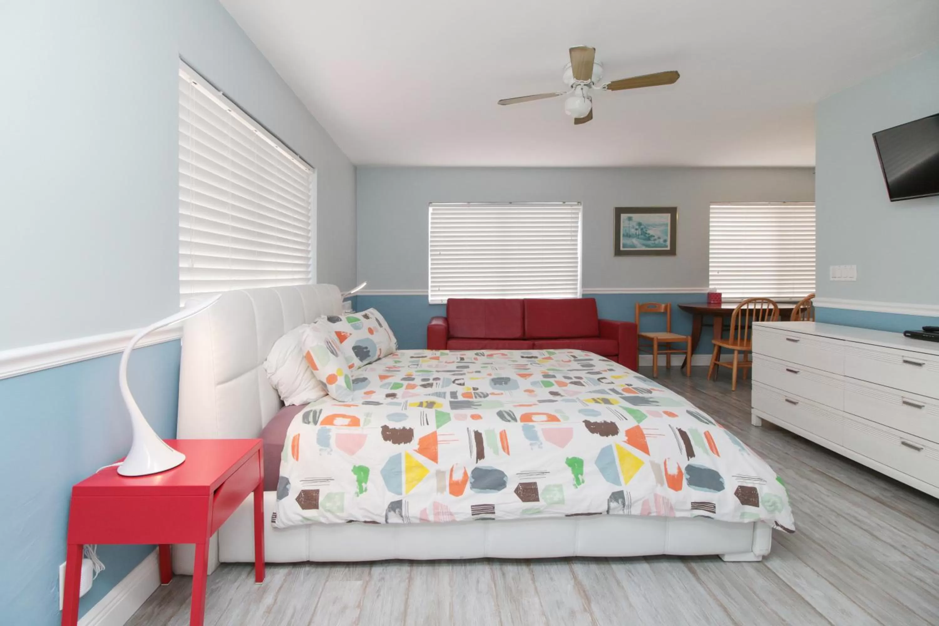 Other, Bed in The Dolphin Hollywood