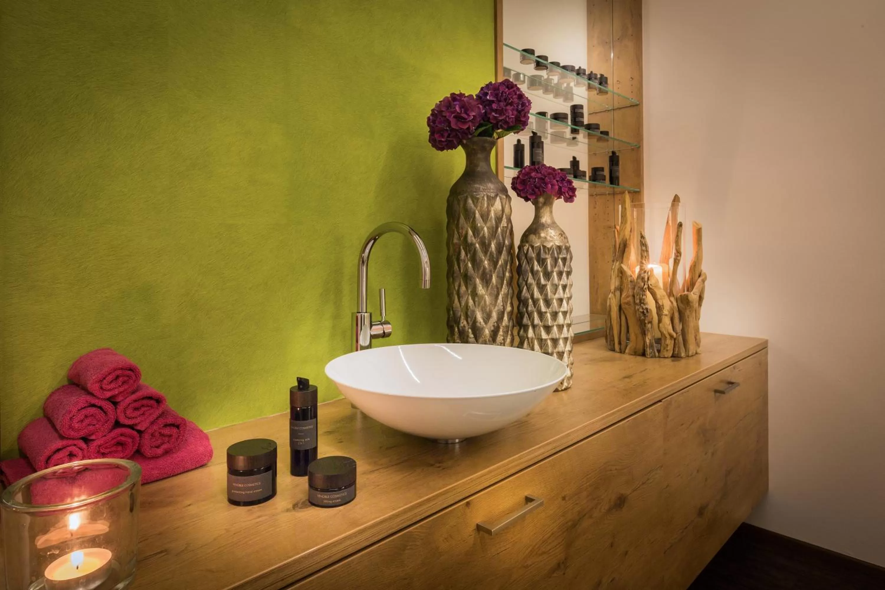 Massage, Bathroom in Hotel Exquisit