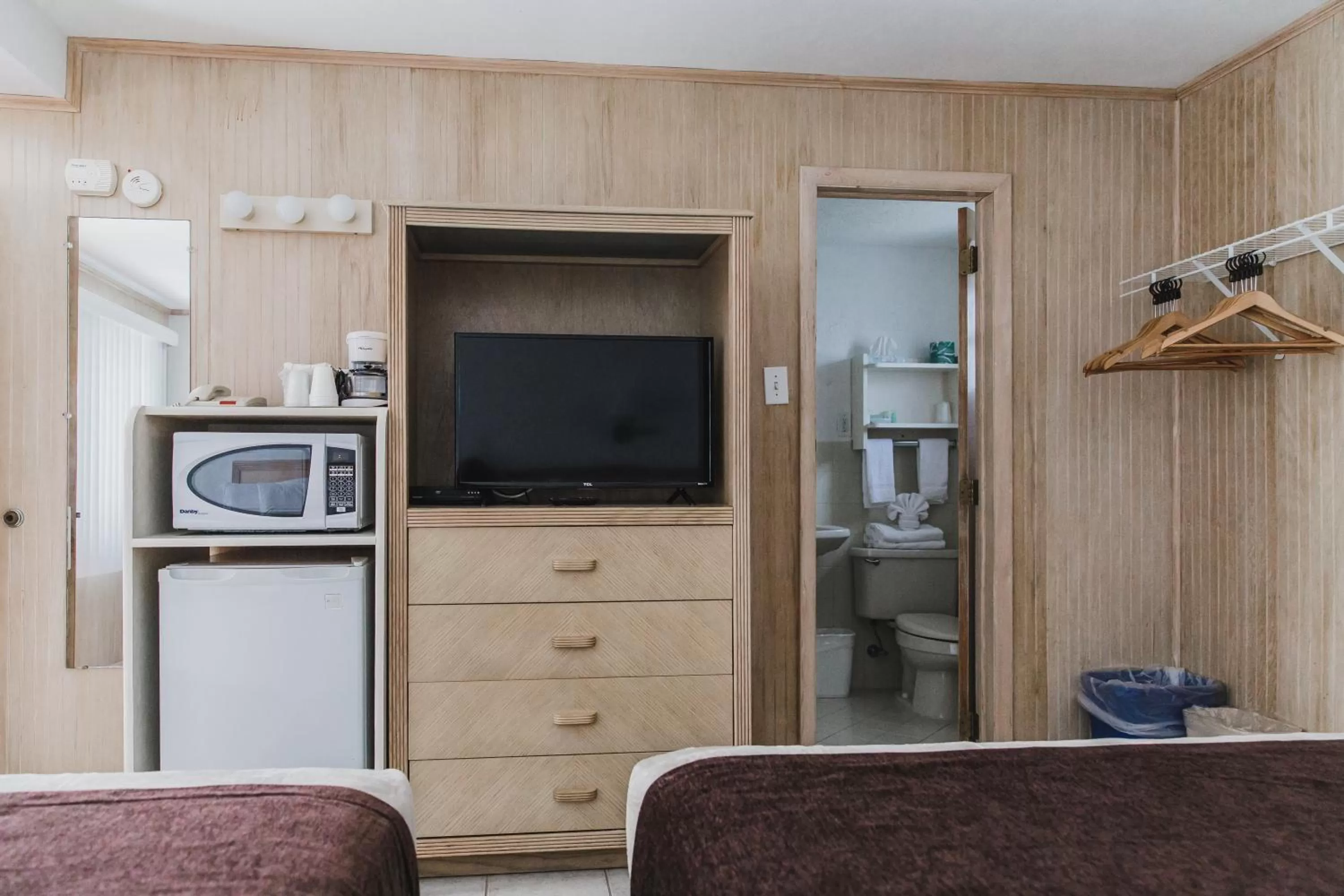 TV/Entertainment Center in Heart of Wildwood Motel