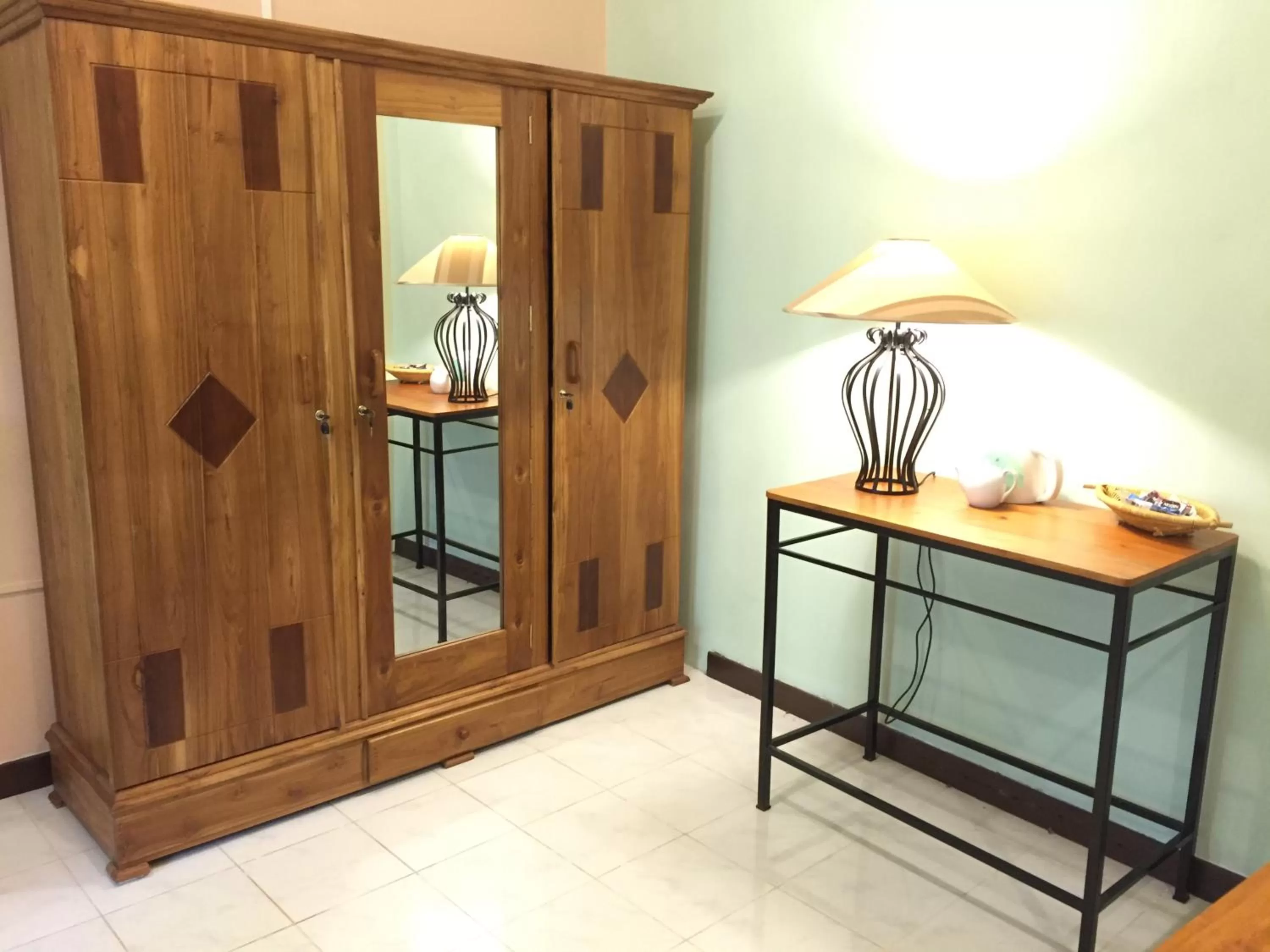 Decorative detail, Seating Area in Le leopard d 'argent