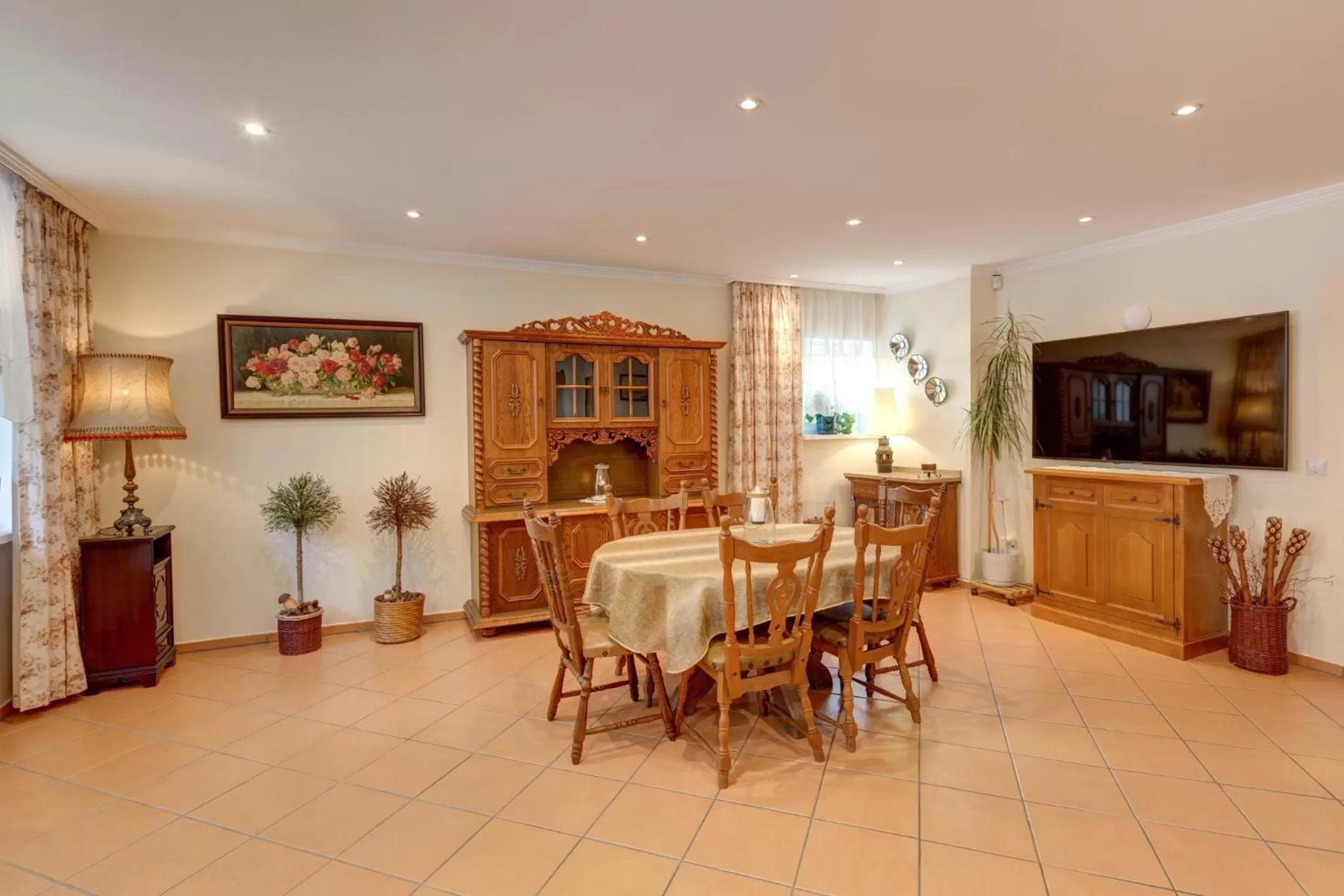 Communal lounge/ TV room in Willa Joka