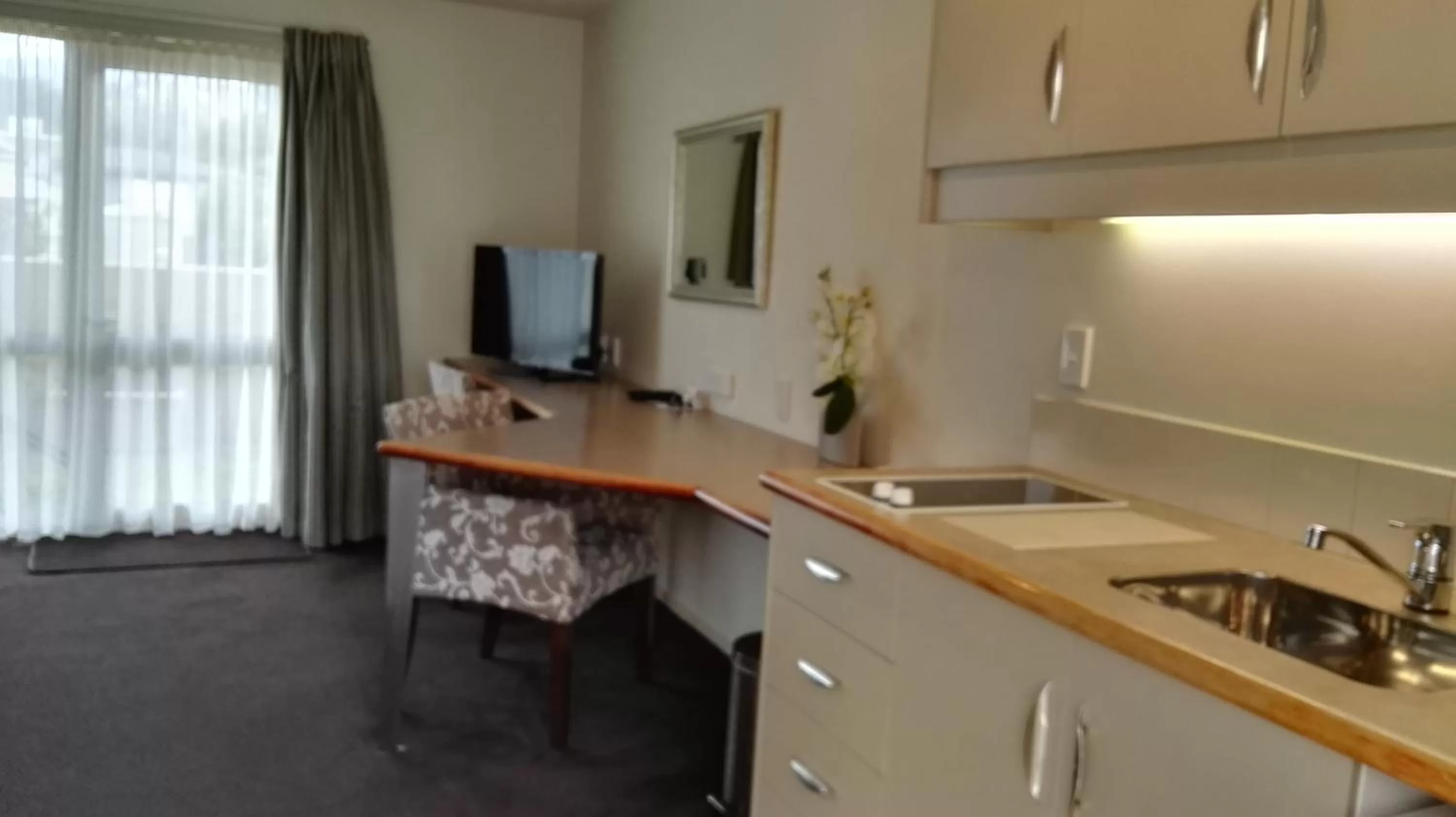 Decorative detail in Cedar Grove Motor Lodge