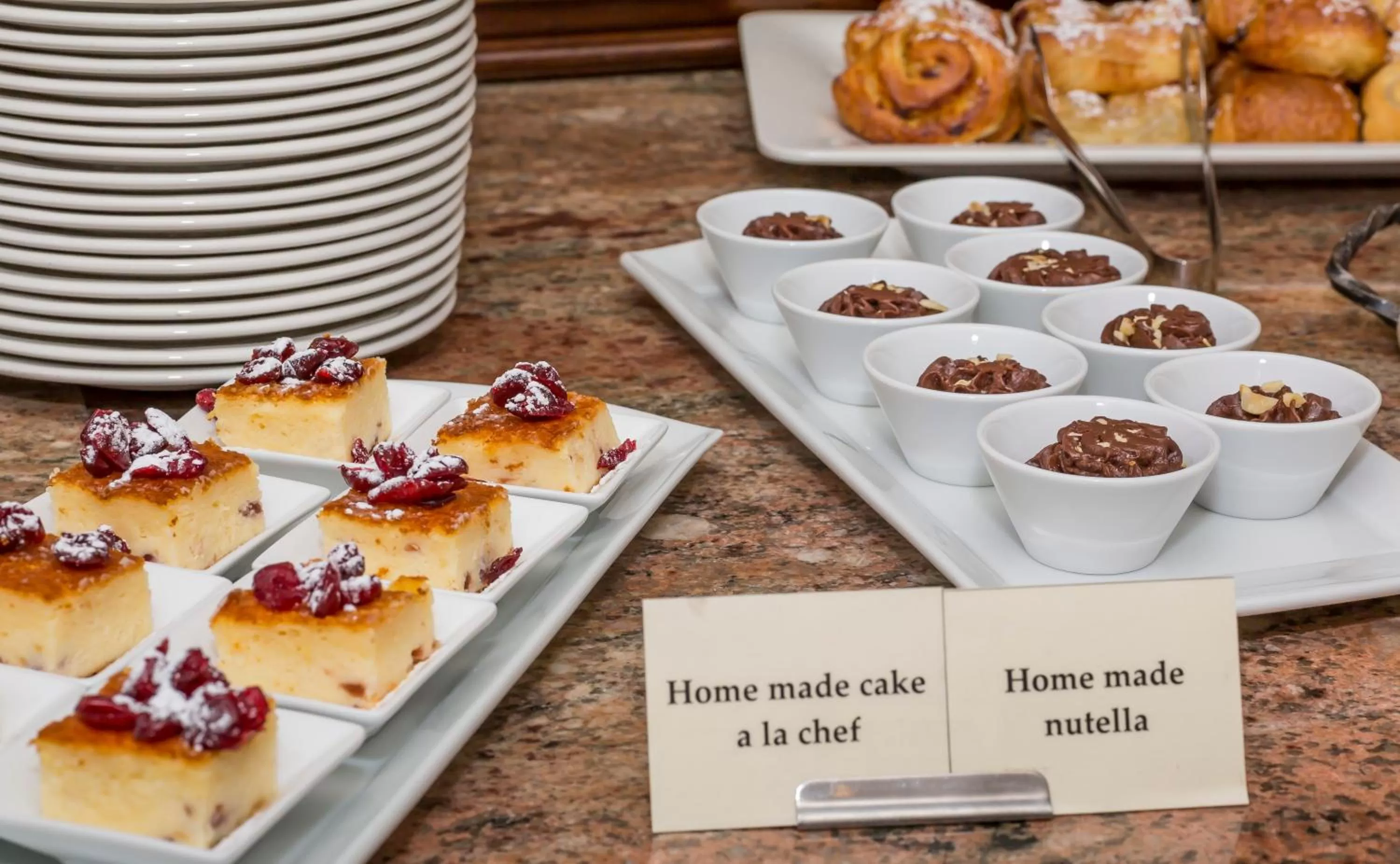 Food and drinks in Arcadia Boutique Hotel