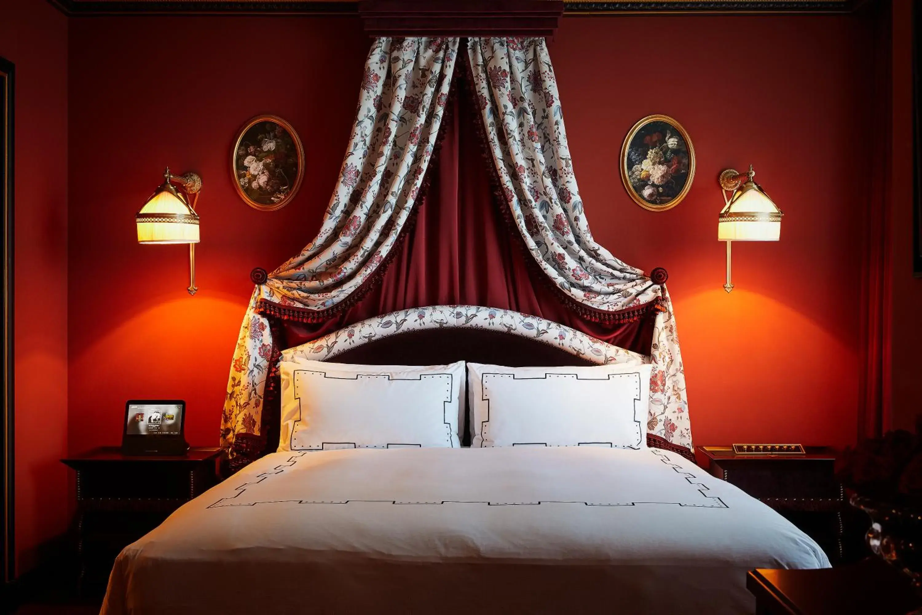 Atelier Grand Deluxe King - Club Lounge Access Included in L'Escape Hotel Atelier Grand Deluxe King - Club Lounge Access Included in L'Escape Hotel