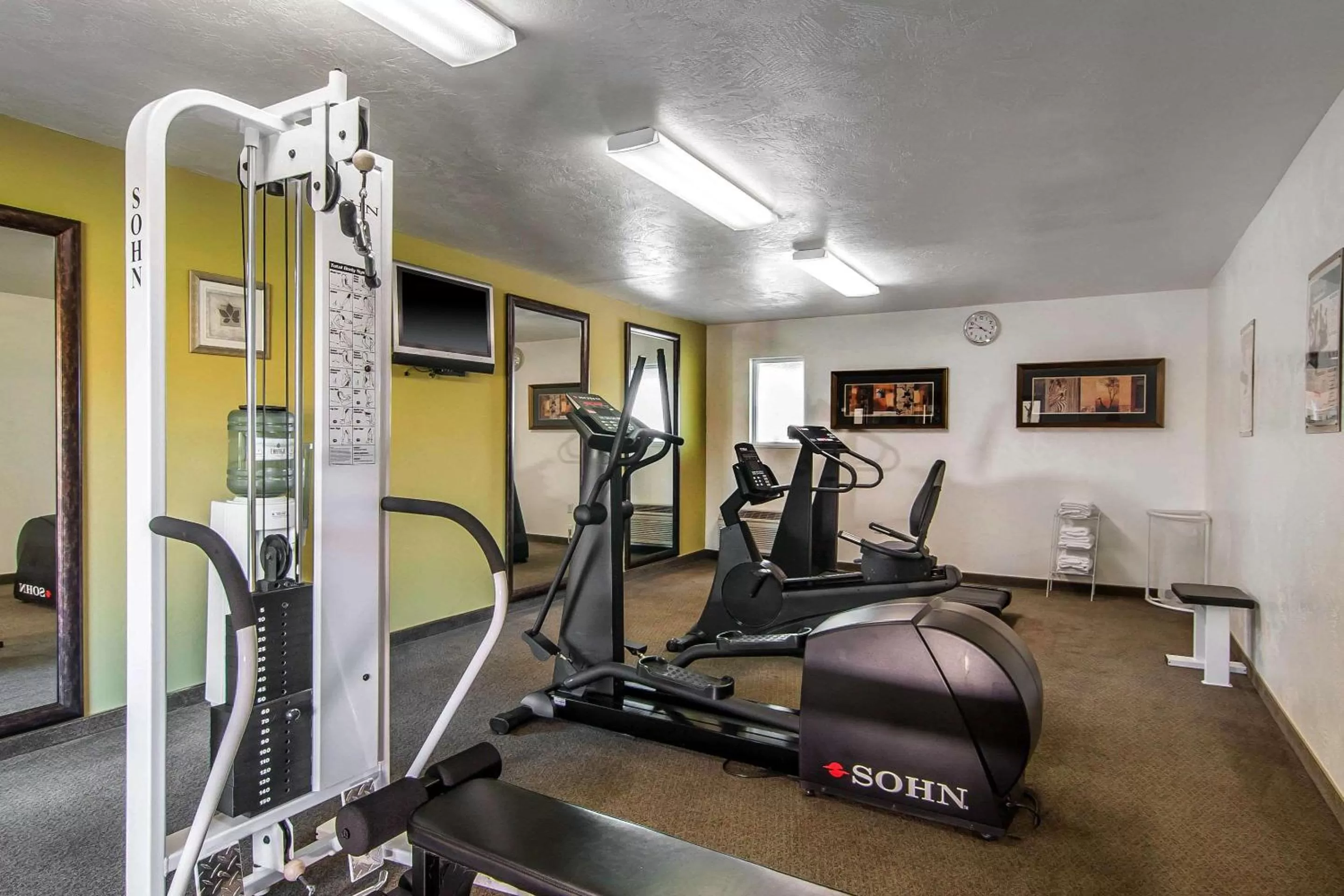 Fitness centre/facilities in Quality Inn & Suites at Coos Bay