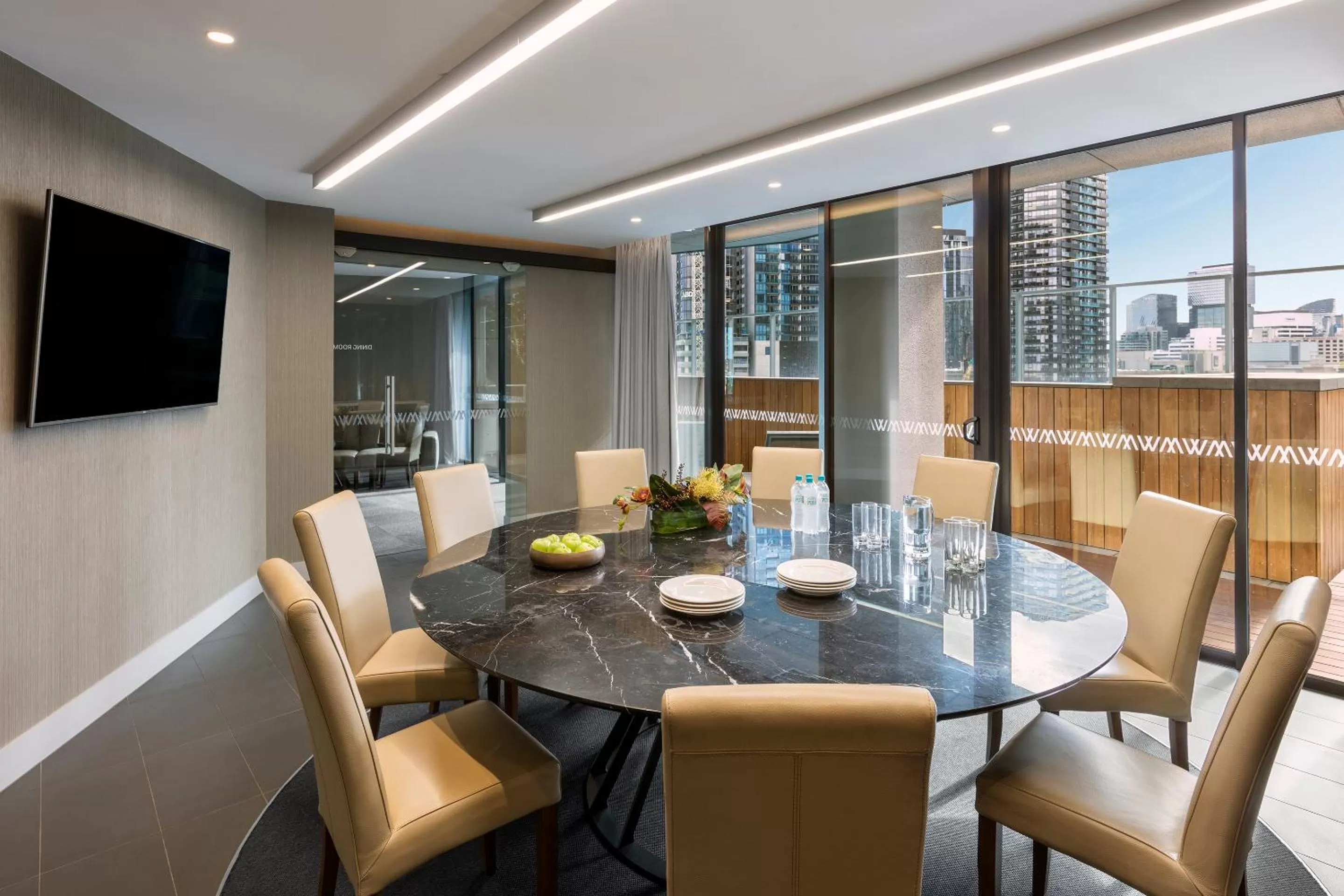 Business facilities in Imagine Marco