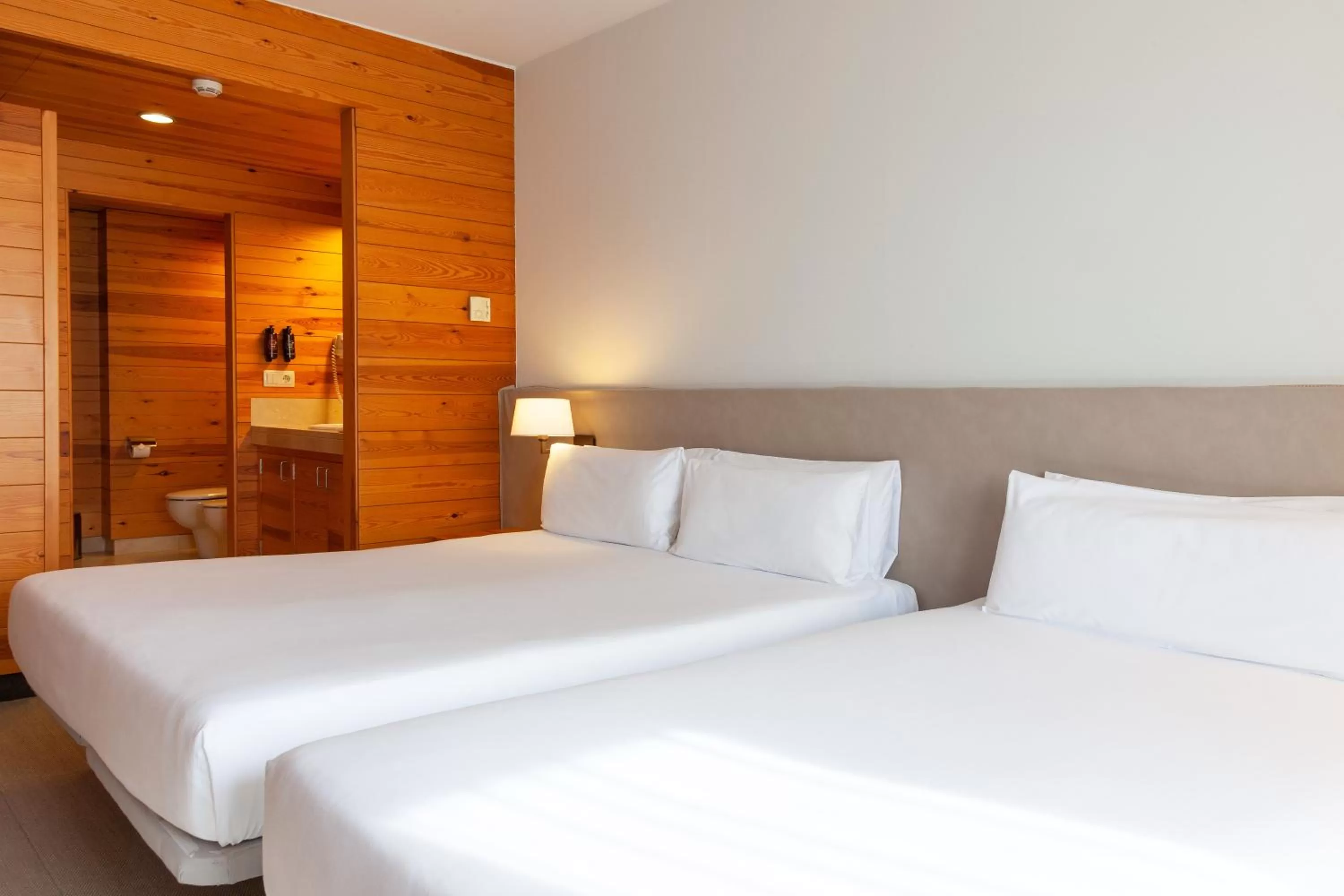 Bedroom, Bed in Montanyà