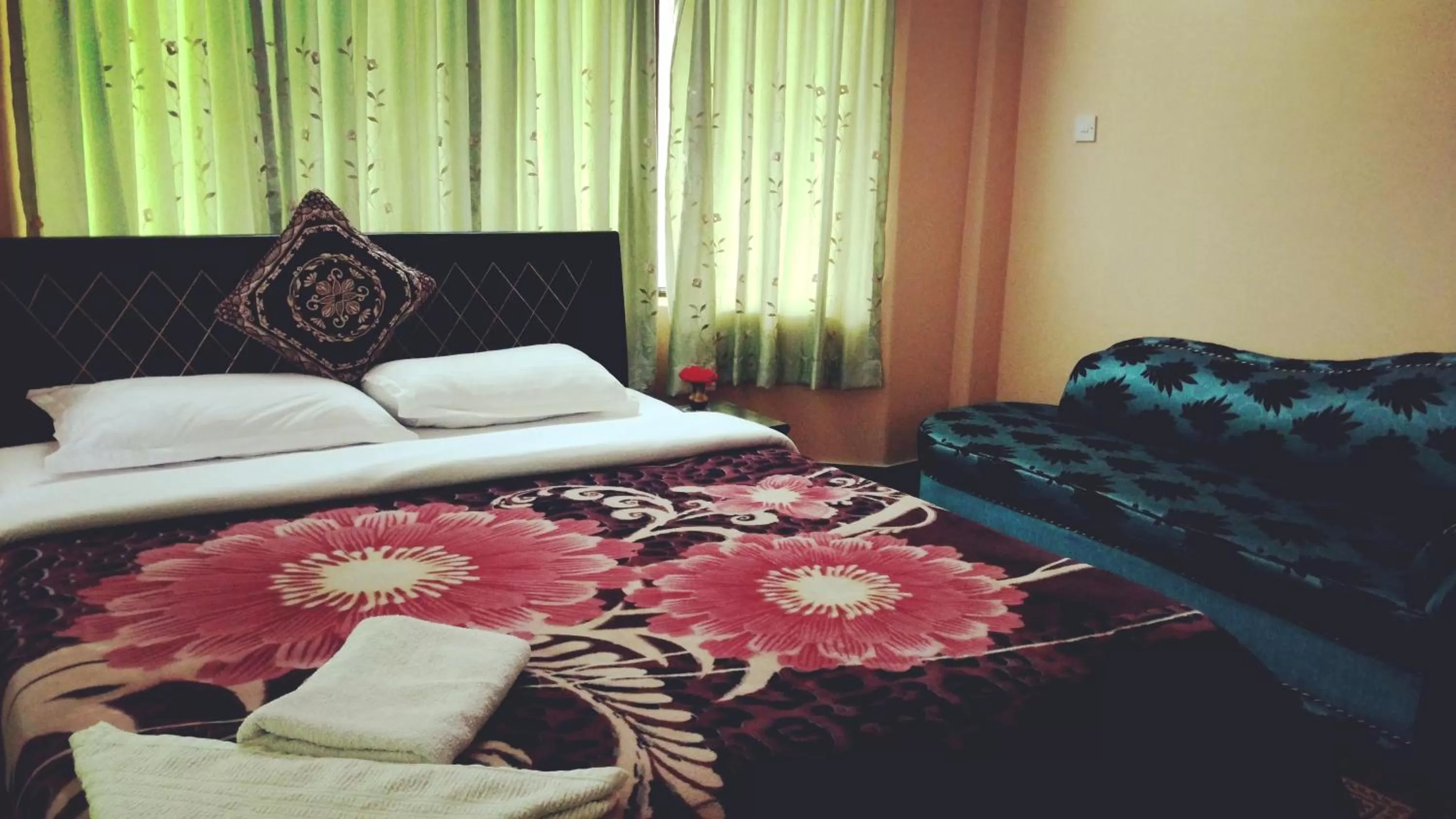 Photo of the whole room, Bed in Hotel Diplomat