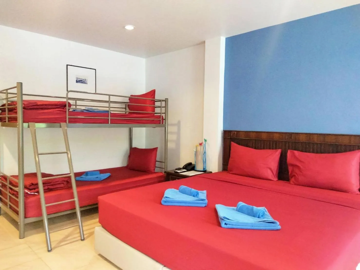 Photo of the whole room, Bed in Karon Living Room - SHA Plus