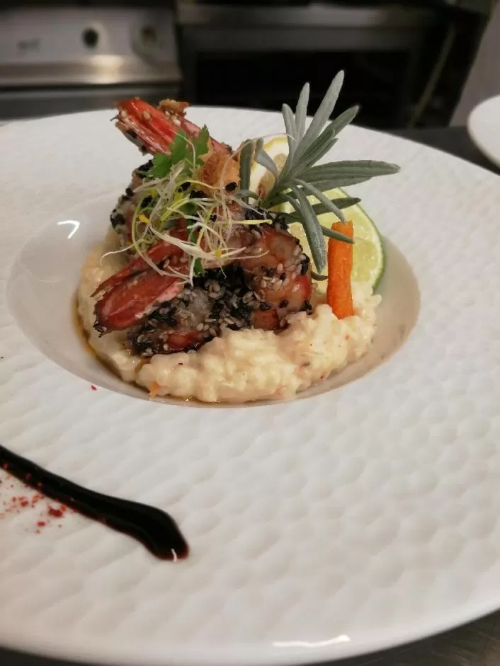 Restaurant/places to eat, Food in Le Cheval Blanc