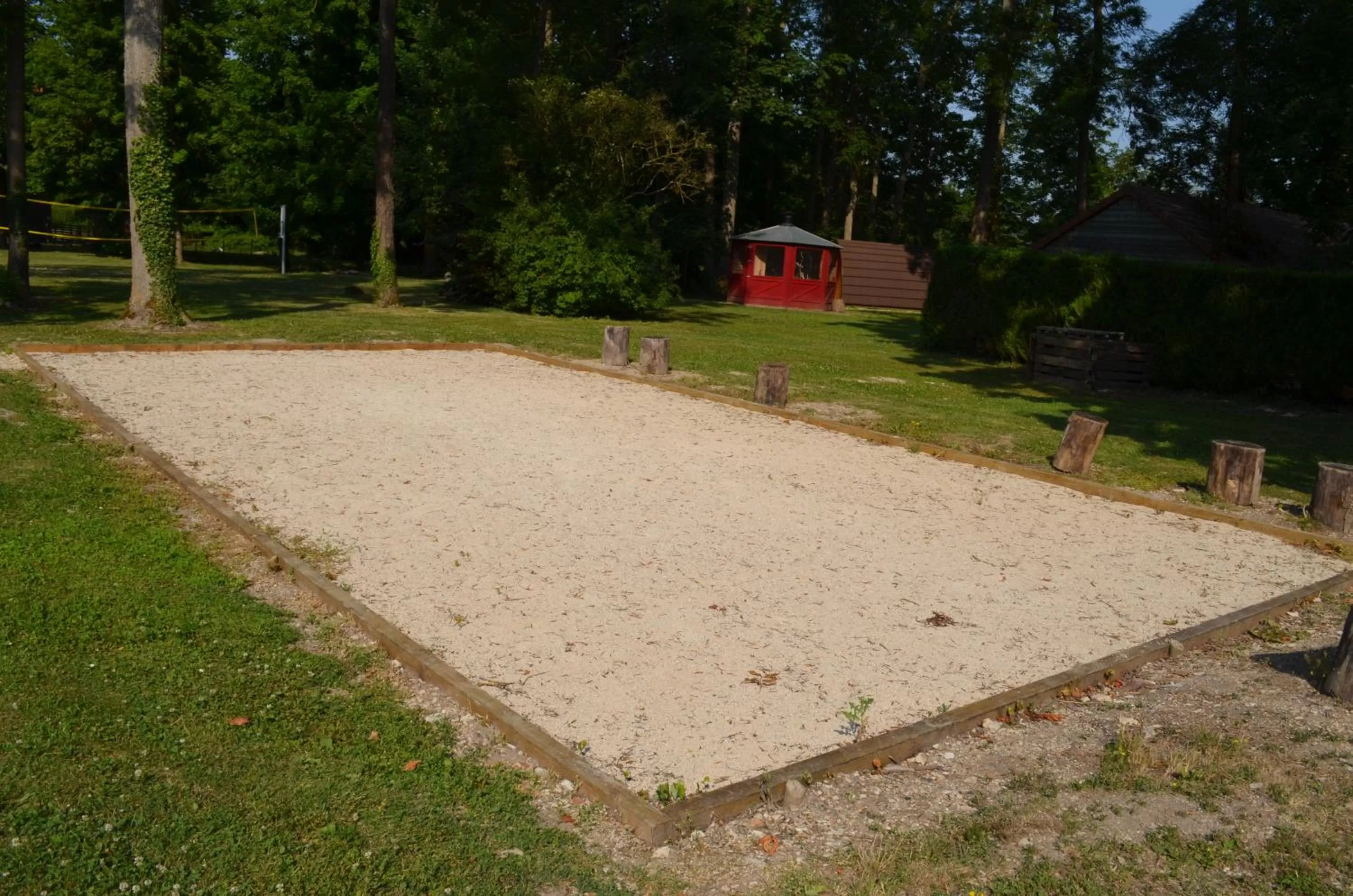 Evening entertainment in Le Village de la Champagne - Slowmoov