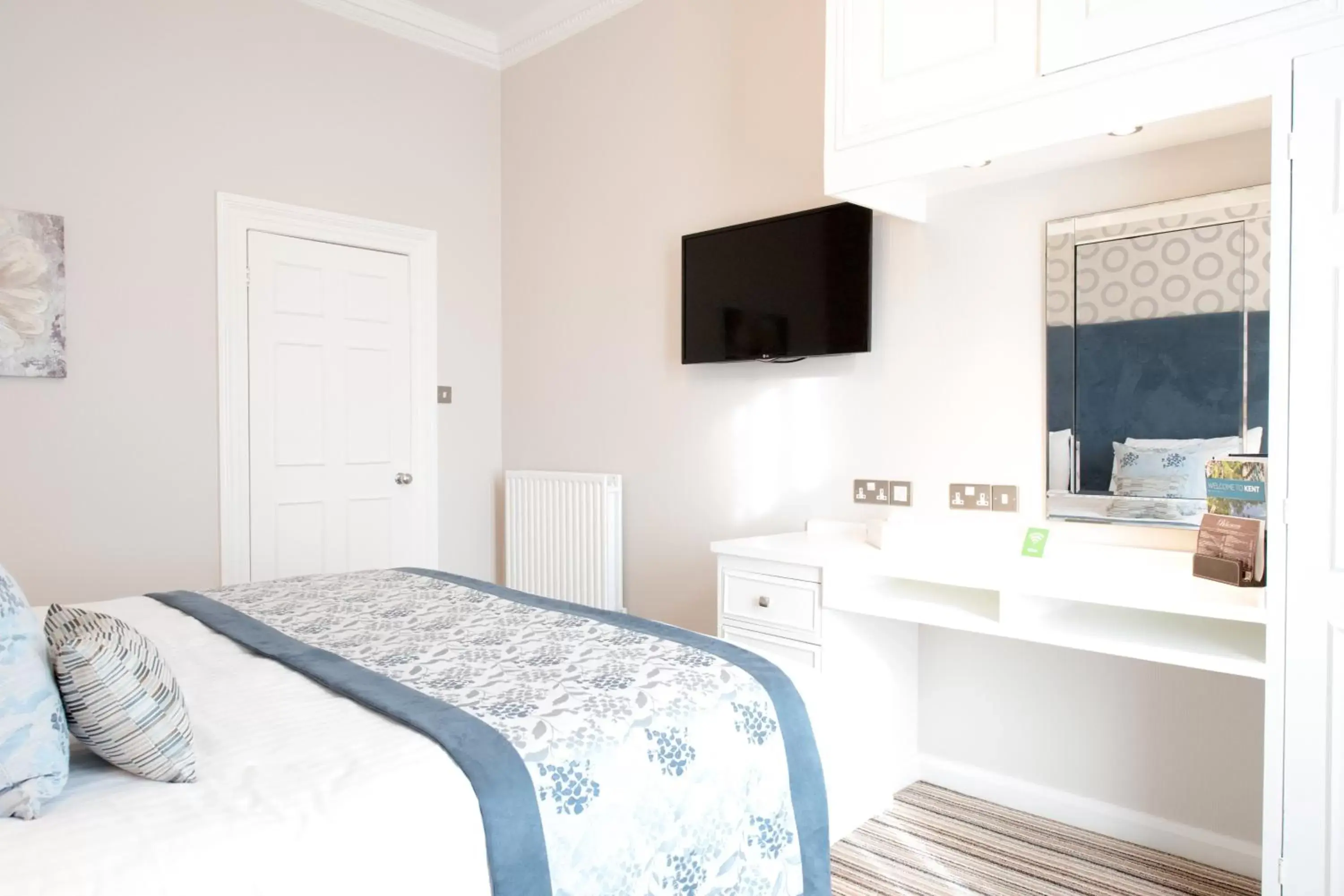 Suite with King Bed - Non-Smoking in Burlington Hotel, BW Premier Collection by Best Western Suite with King Bed - Non-Smoking in Burlington Hotel, BW Premier Collection by Best Western