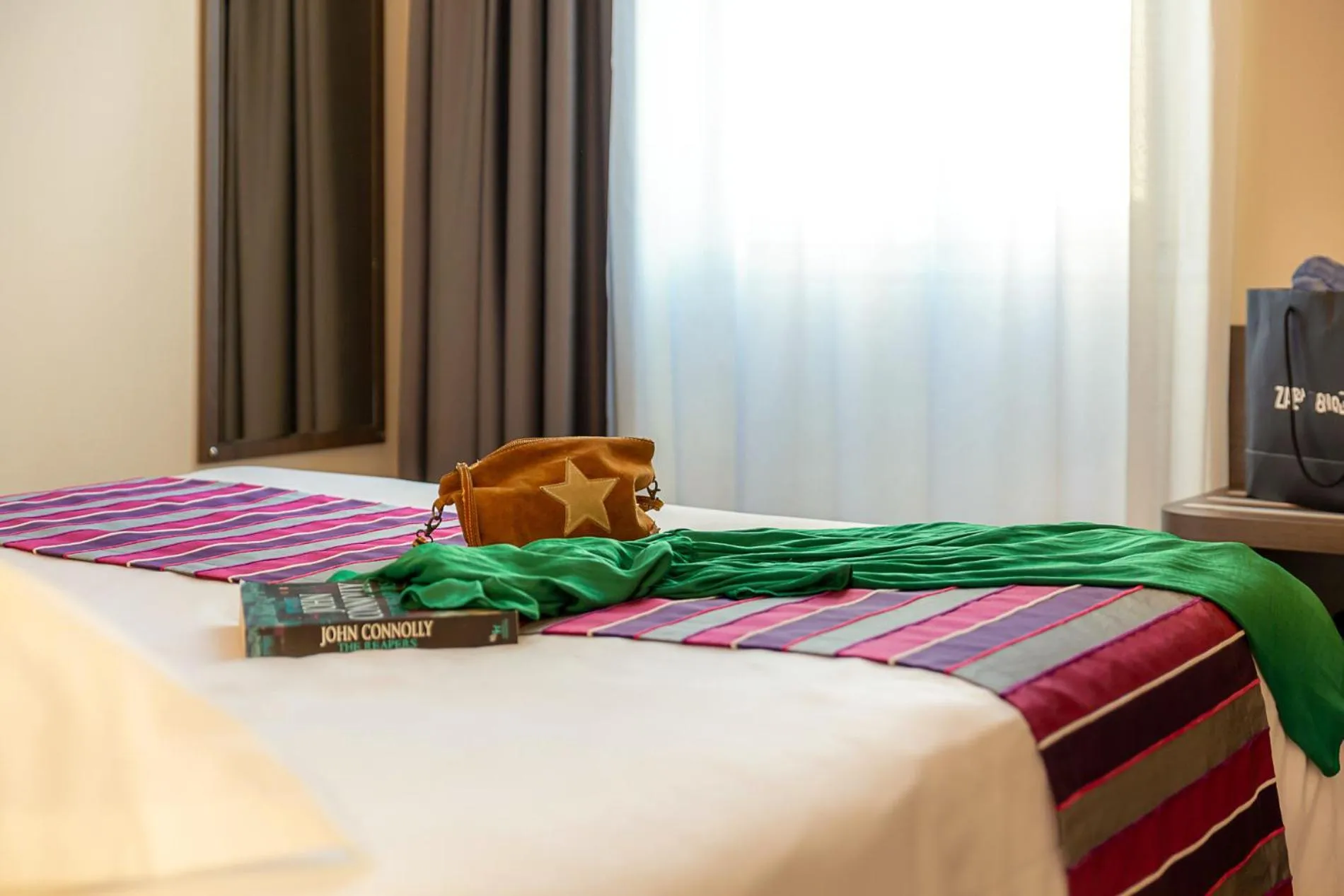 Bed in Hotel Terminus Saint-Charles