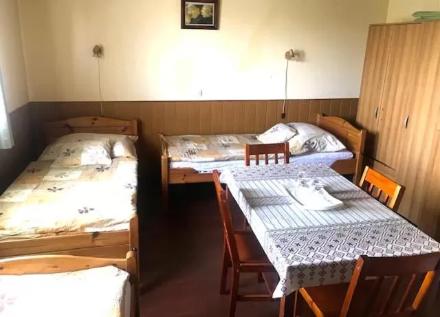 Bed in Convoy Panzió