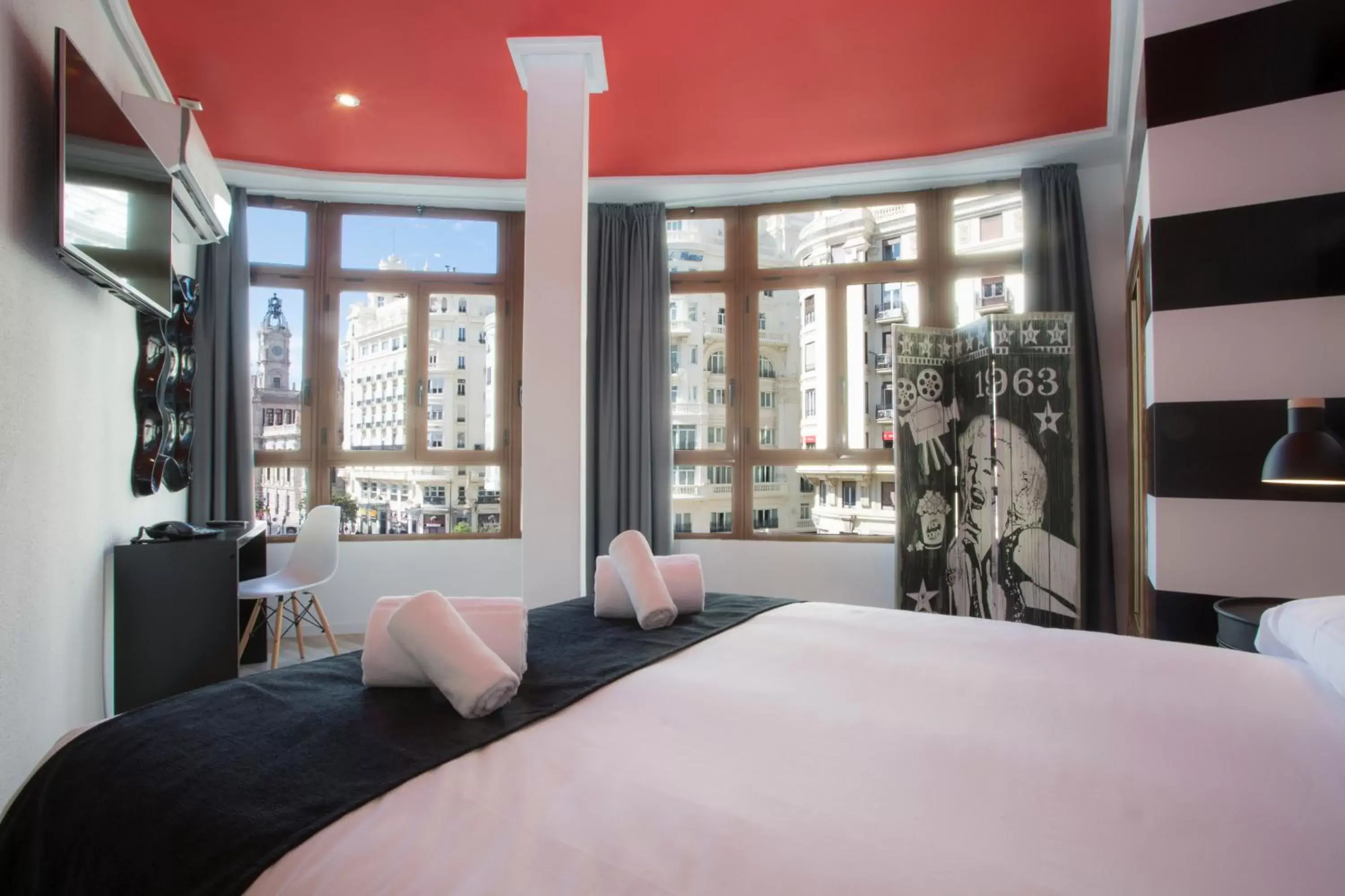 Double Room in Casual Vintage Valencia Double Room in Casual Vintage Valencia