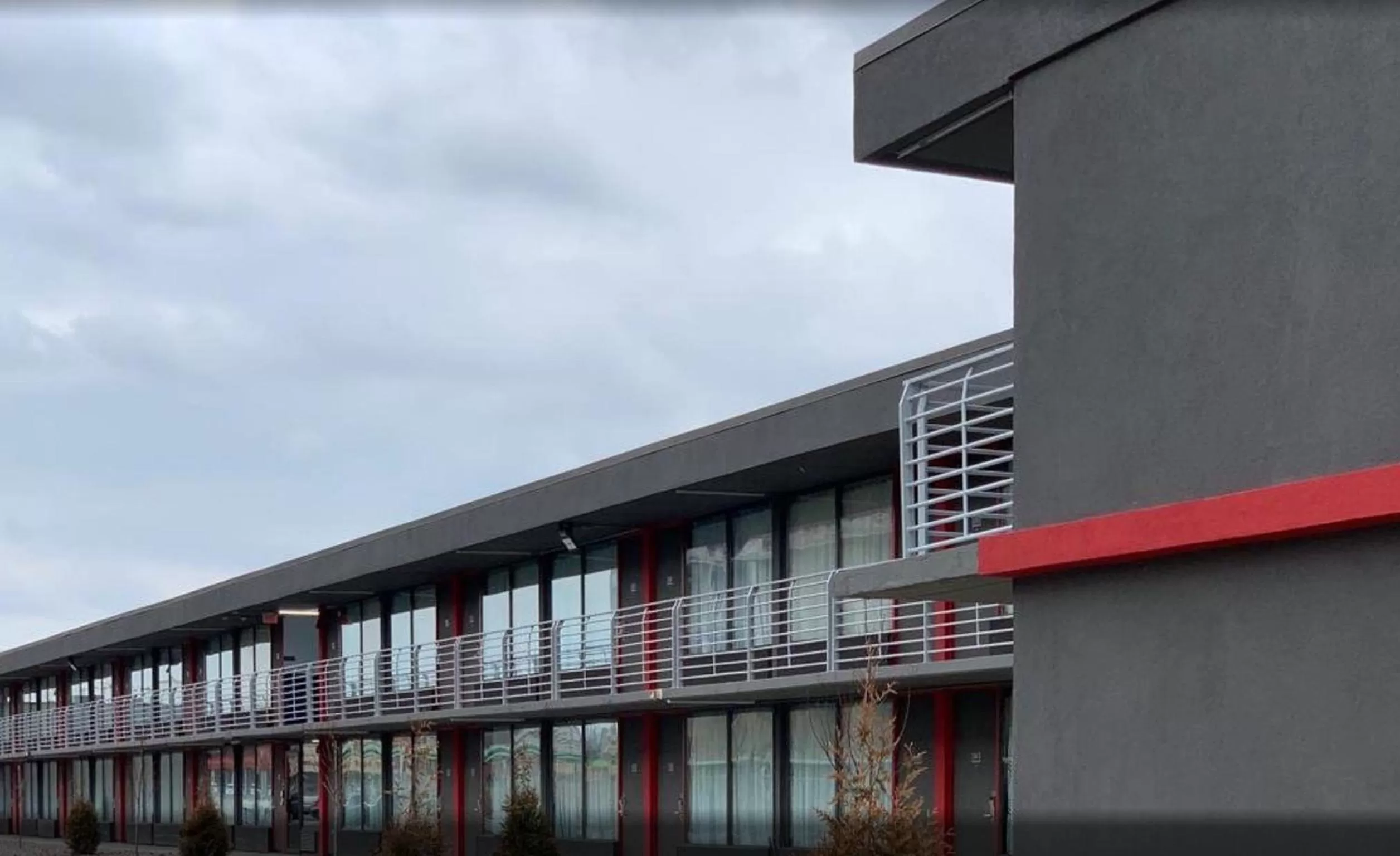 Property building in Motel 6 Louisville, Ky- Airport/ Fair Expo