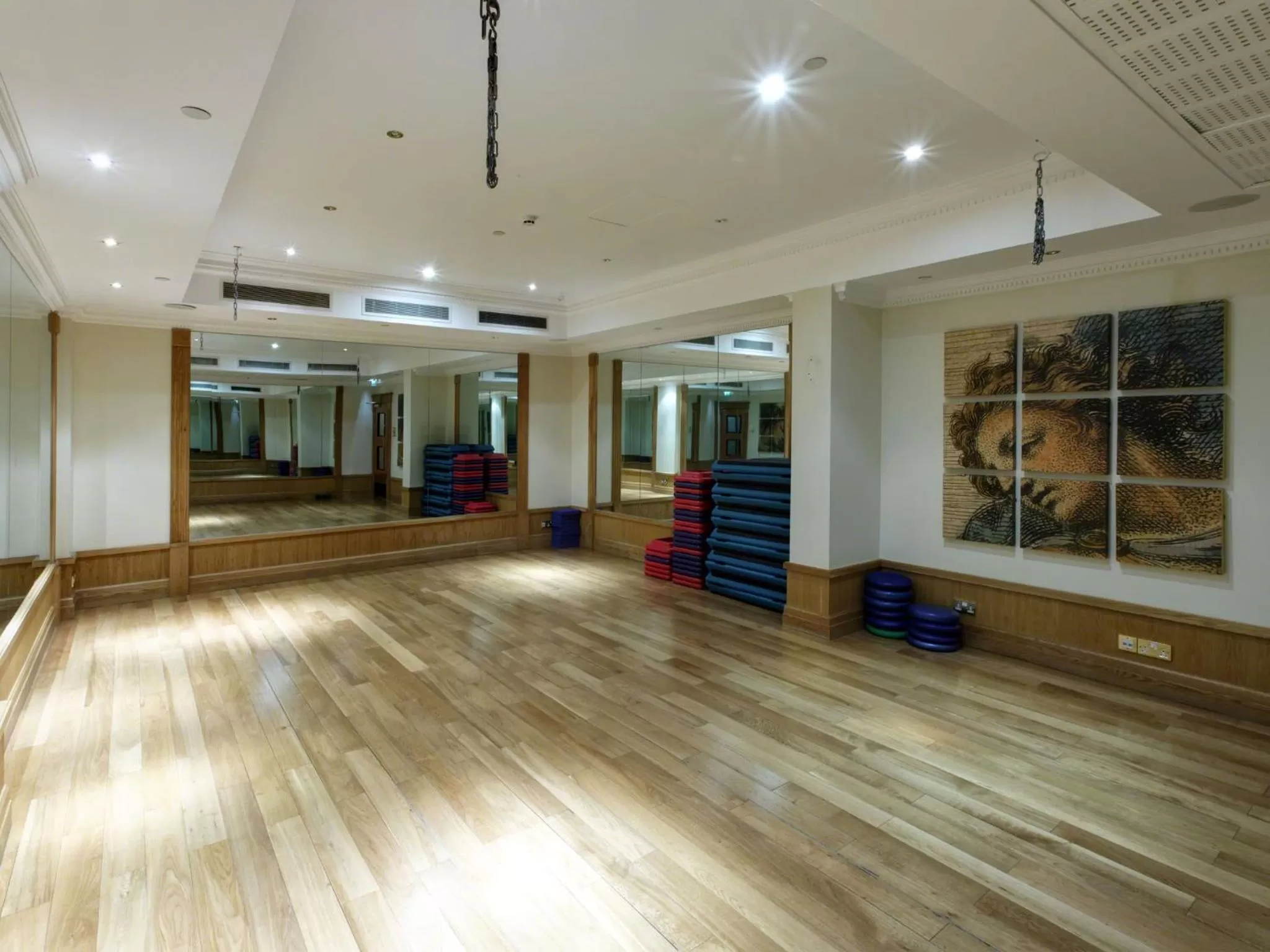 Fitness centre/facilities in Leonardo Royal Hotel London City - Tower of London