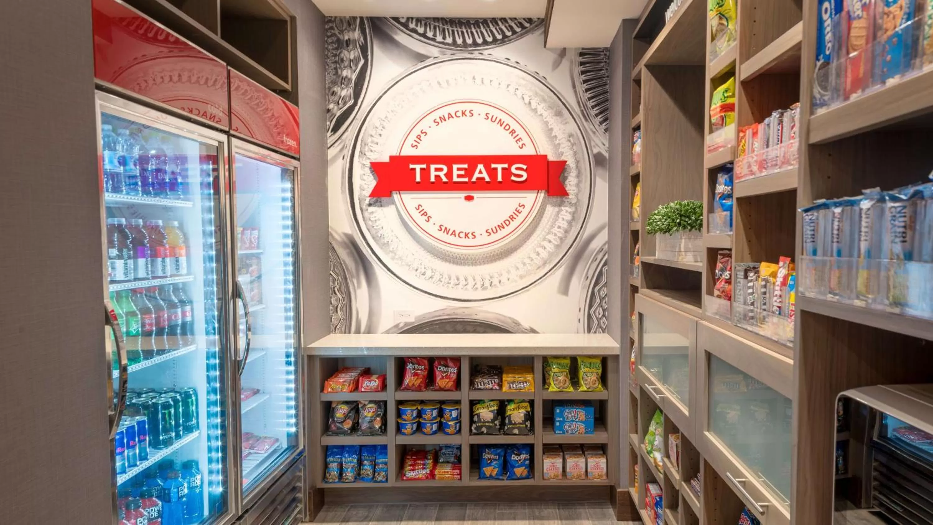 Restaurant/places to eat in Hampton Inn Riverside Downtown