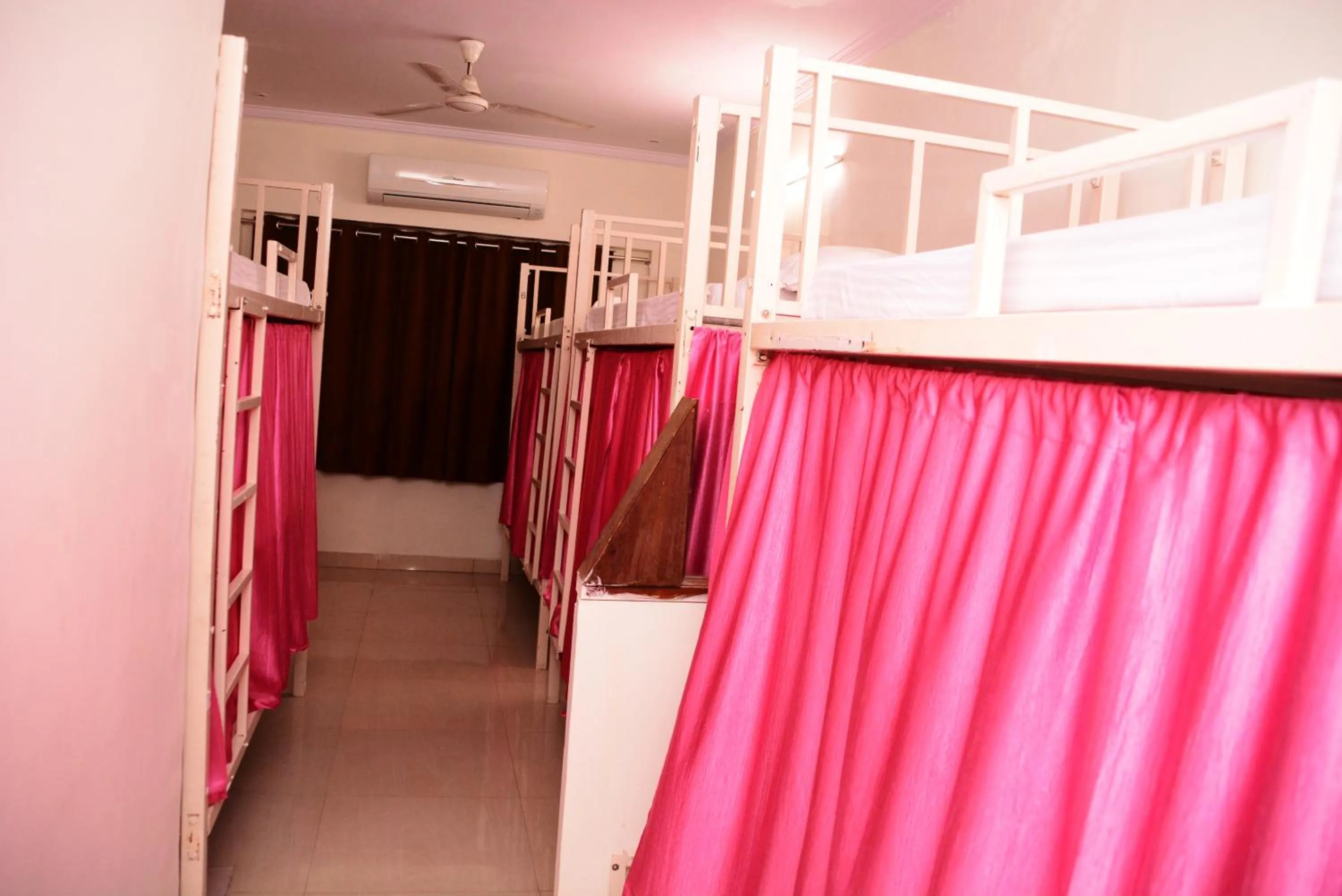 bunk bed in Hotel Sugandh Retreat- Near Sindhi Camp Bus station