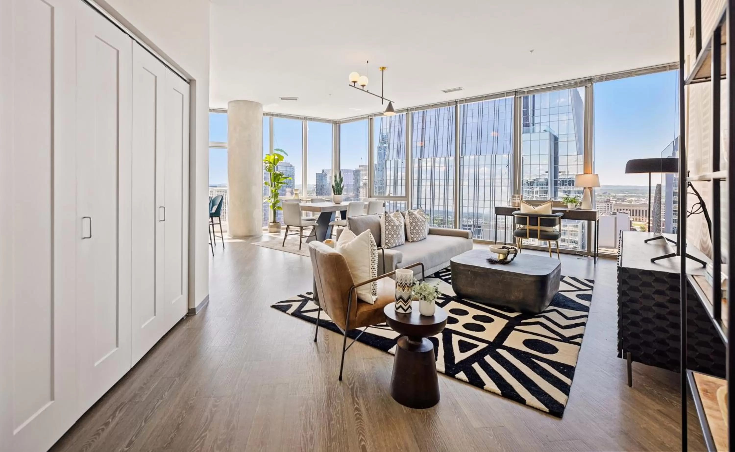 Living room in Placemakr Premier SoBro