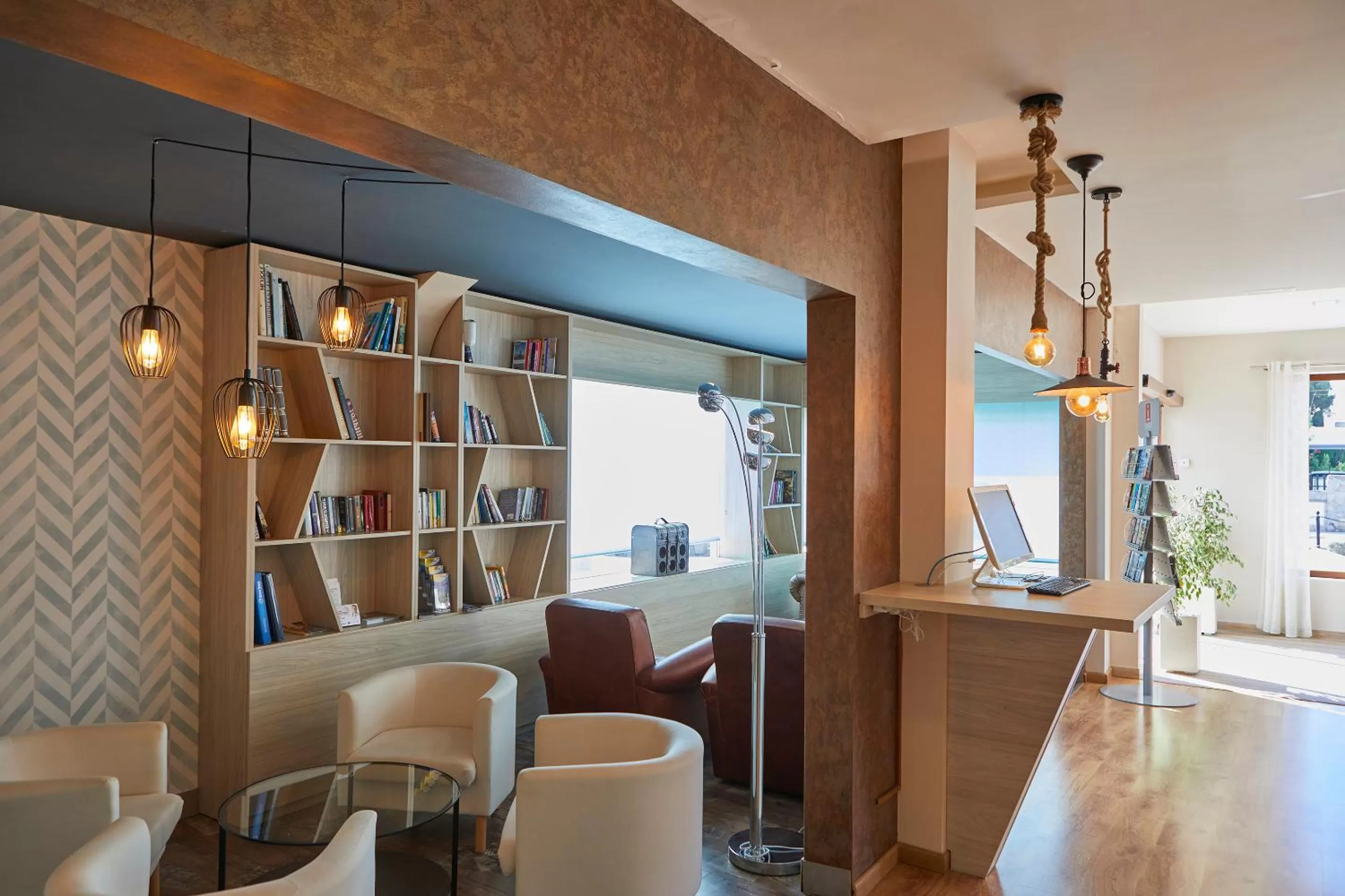 Library in Nura Santa Ponsa & Spa