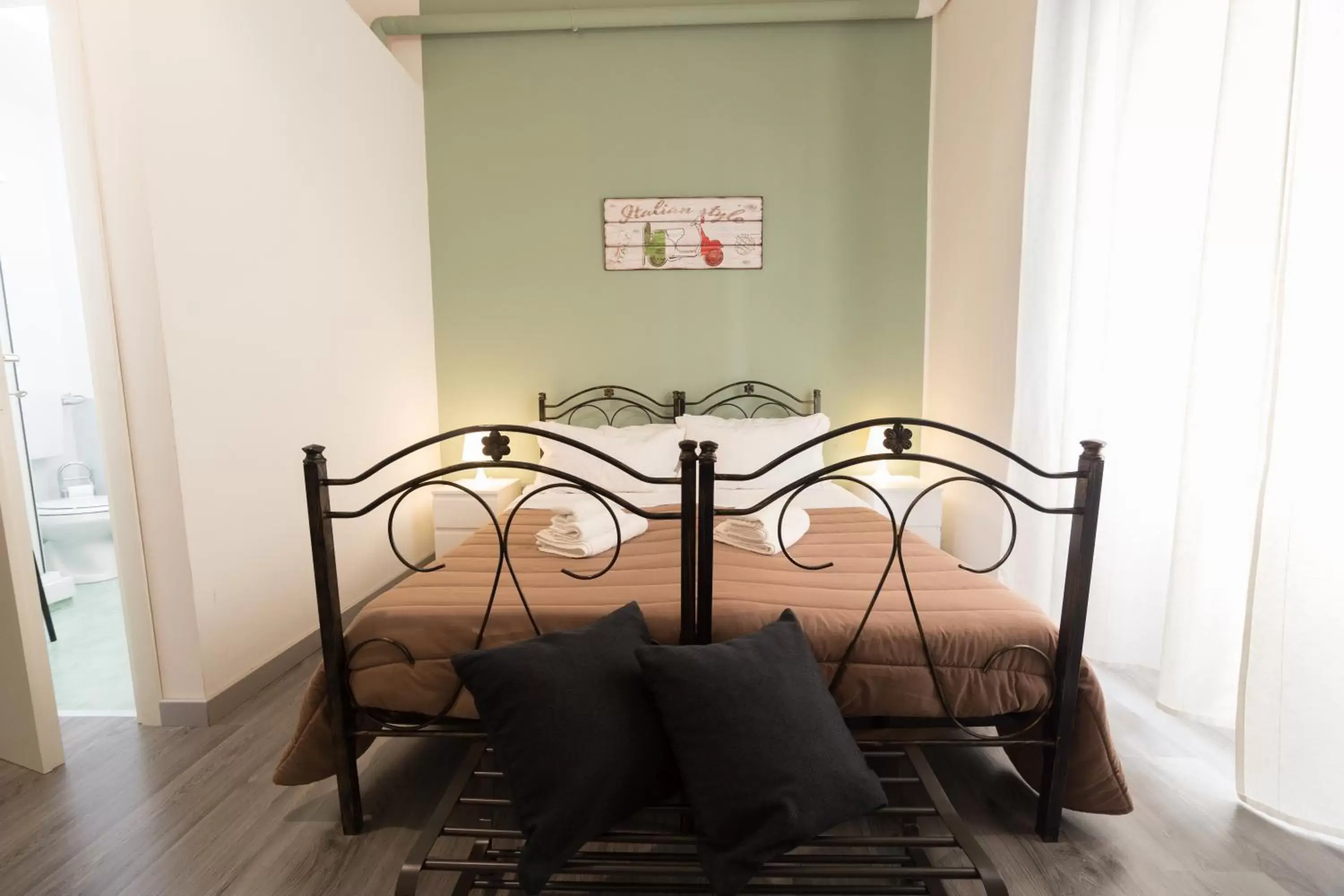 Triple Room in Tra L'Etna E Il Mare B&B Triple Room in Tra L'Etna E Il Mare B&B