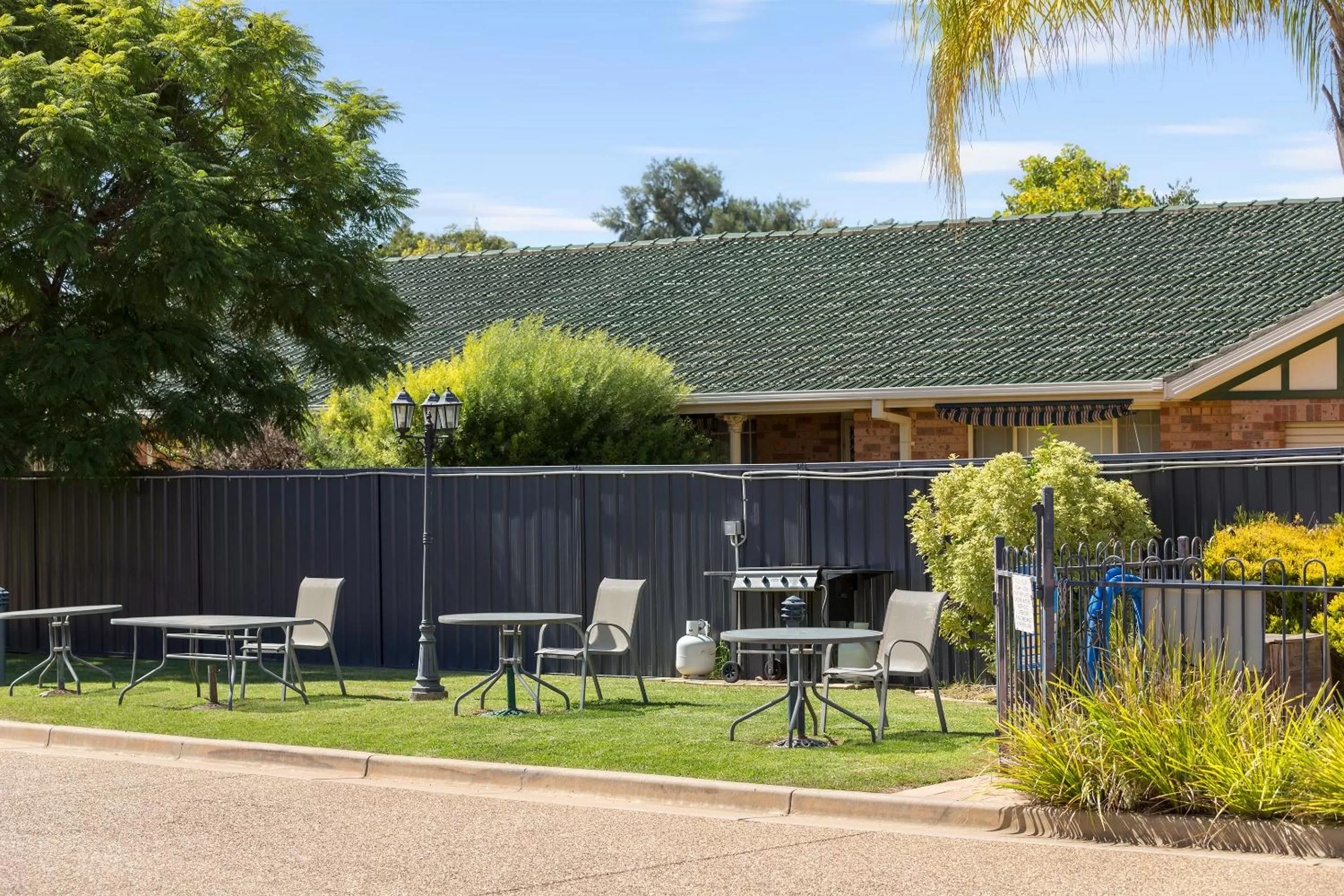 BBQ facilities in Best Western Ambassador Motor Inn & Apartments