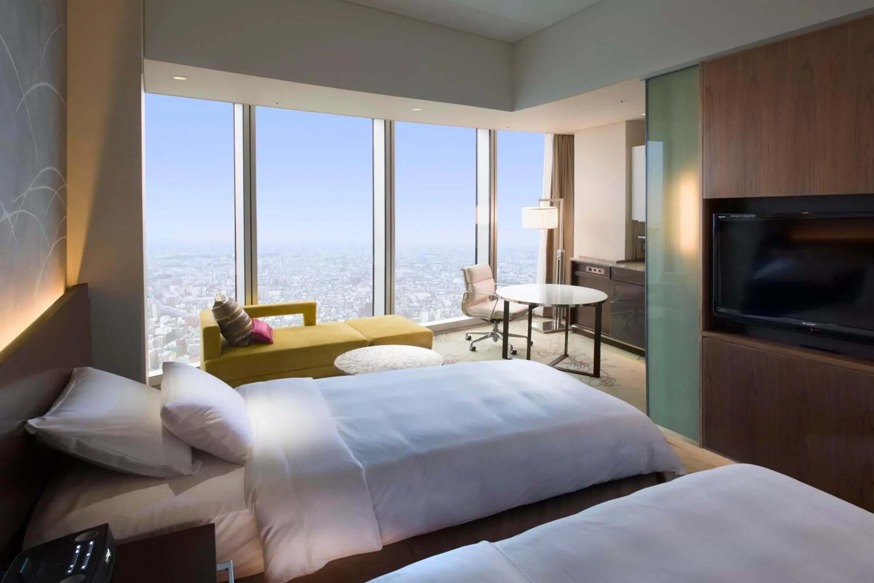 Club Twin Room with Club Lounge Access - single occupancy - Non-Smoking in Osaka Marriott Miyako Hotel Club Twin Room with Club Lounge Access - single occupancy - Non-Smoking in Osaka Marriott Miyako Hotel