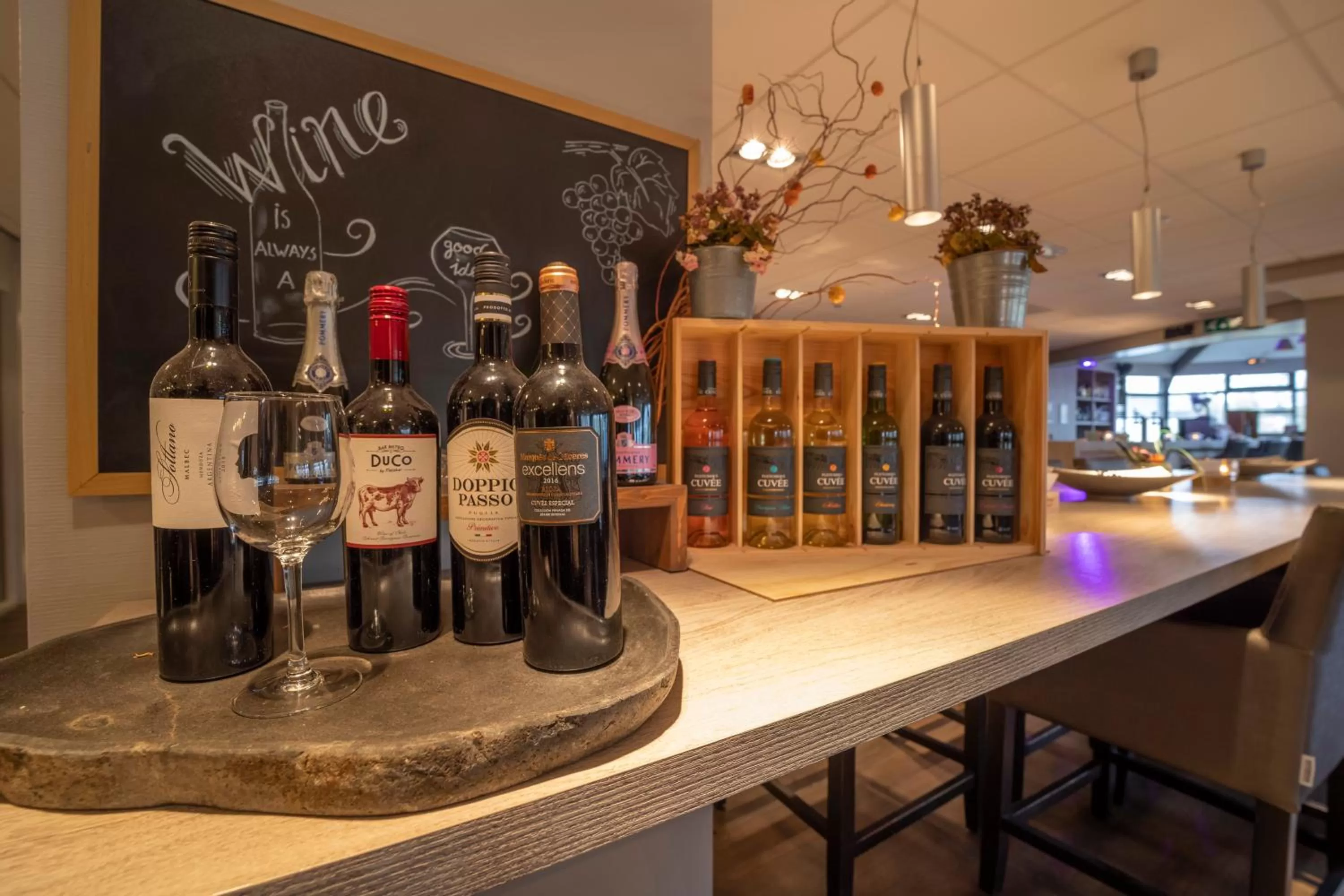 Lounge or bar in Fletcher Zuiderduin Beachhotel