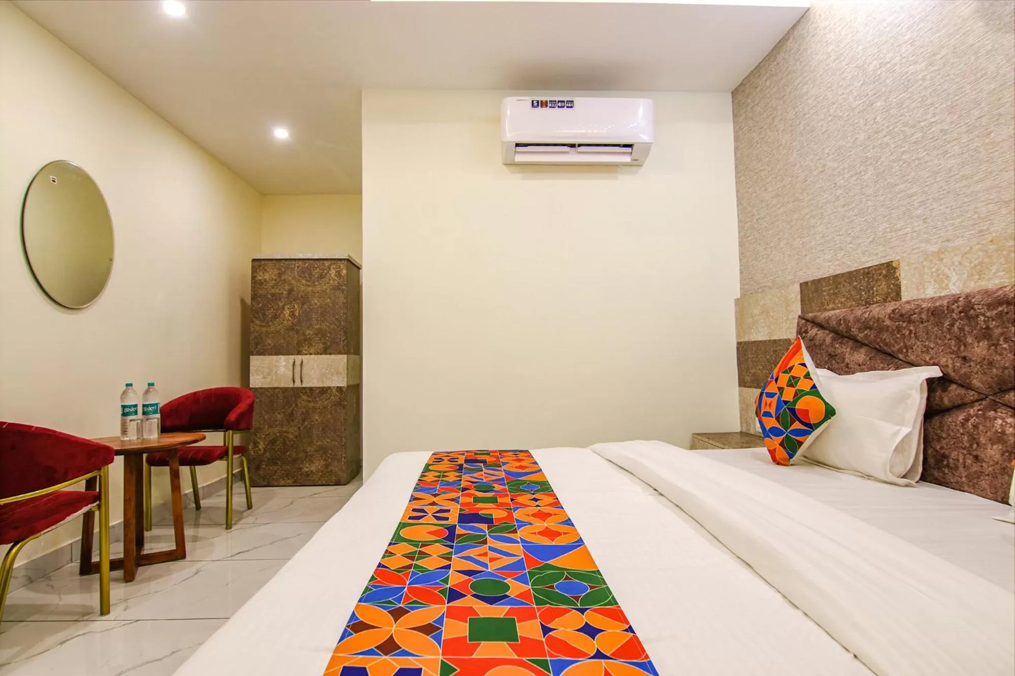 Photo of the whole room, Bed in FabHotel Meridian Inn