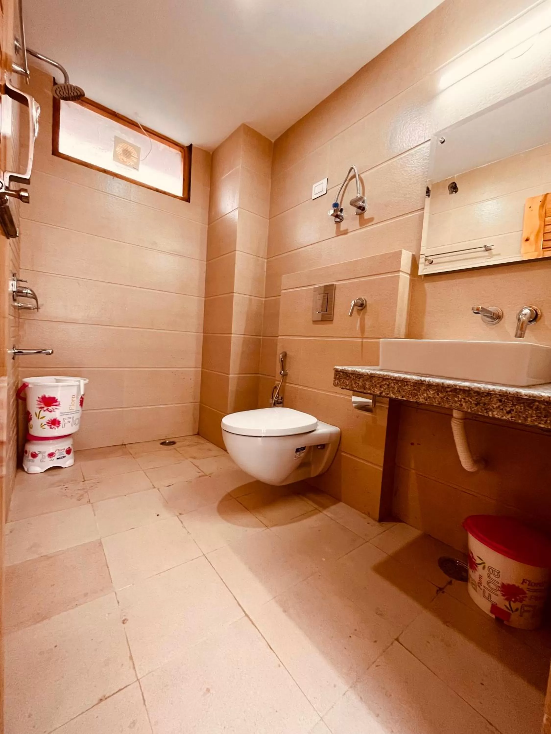 King Room in Manali Urban Resort - Near Mall Road By Vista Hotel & Resorts