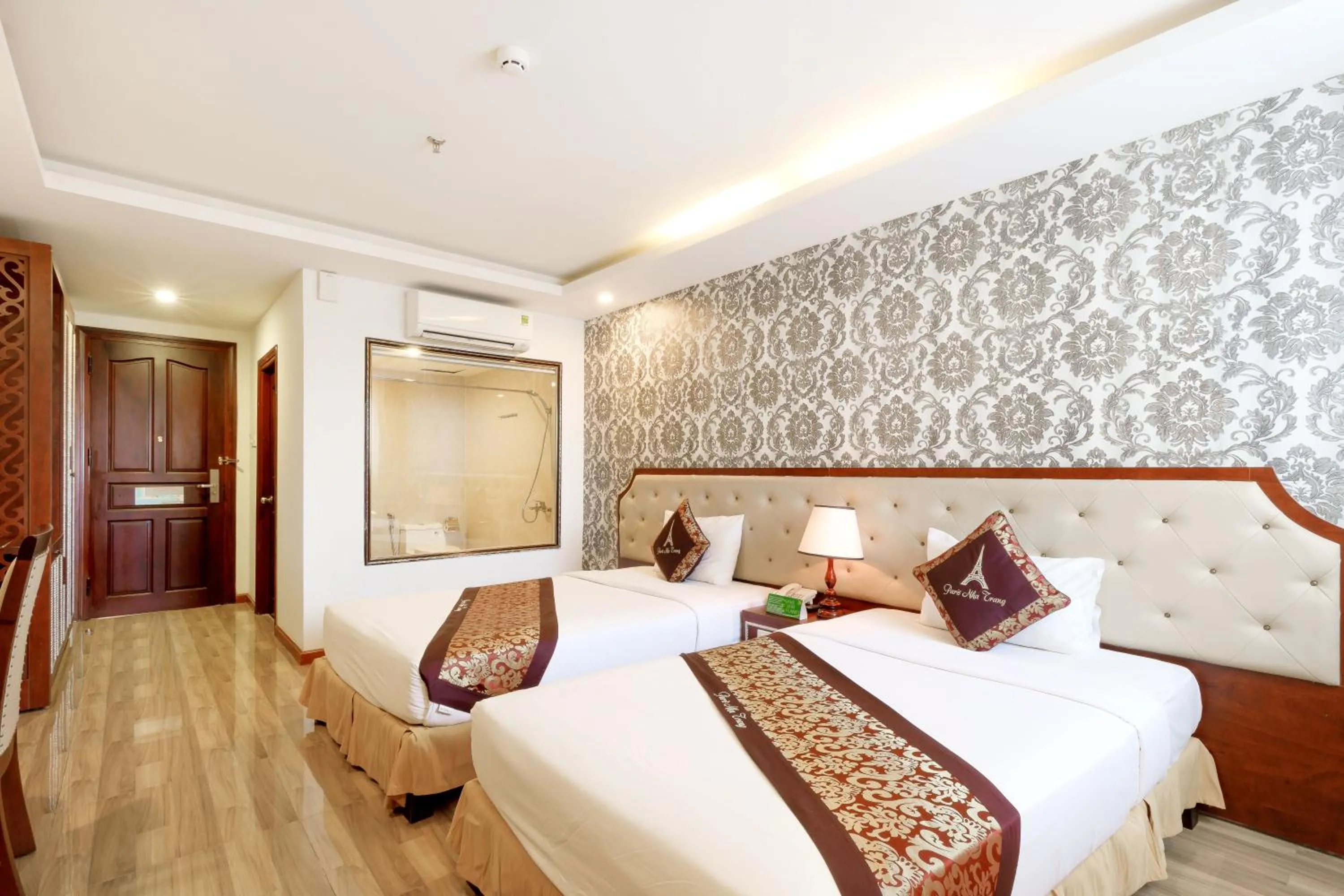 Photo of the whole room, Bed in Paris Luxury Hotel & Apartment Nha Trang