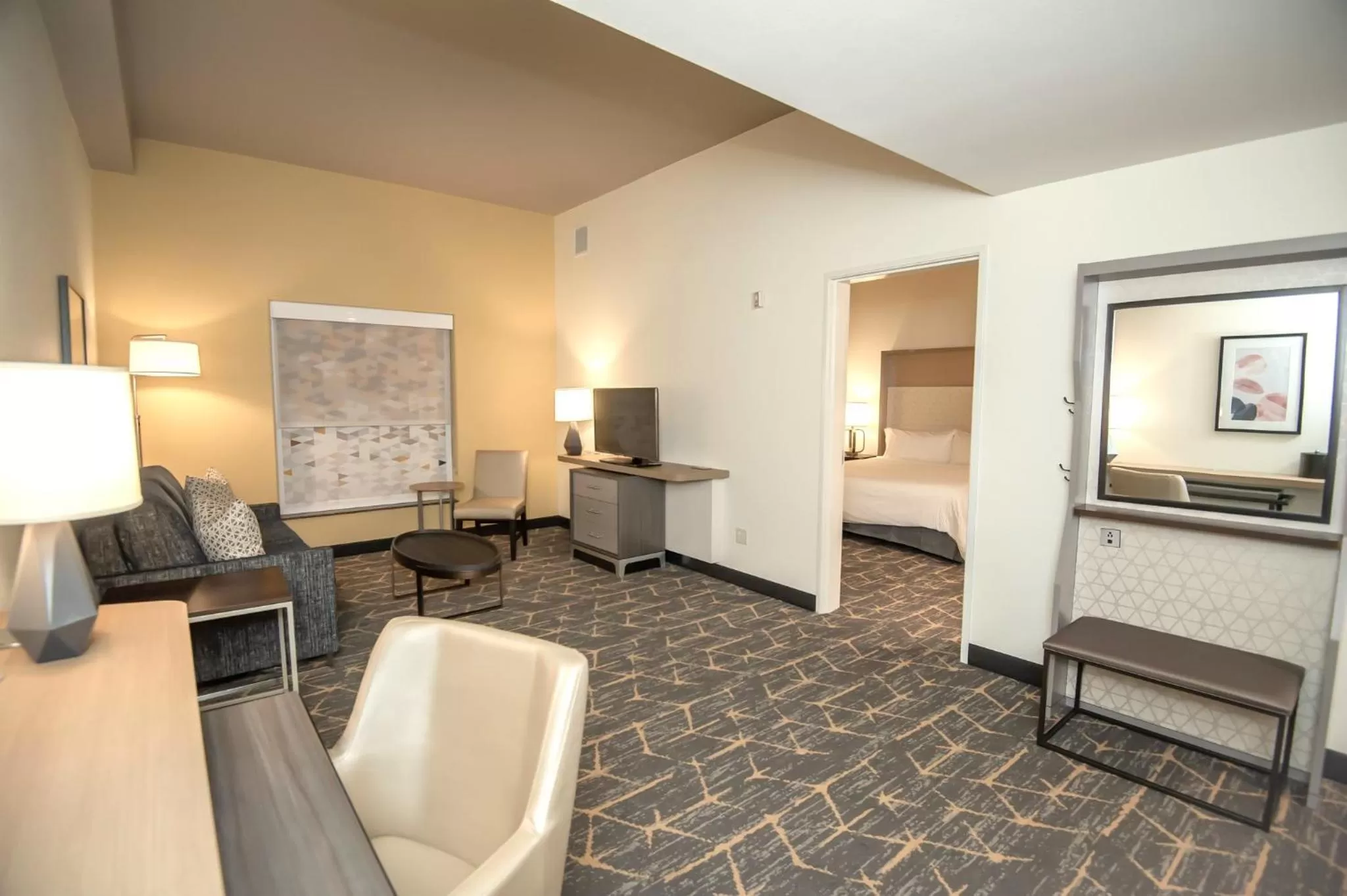 Photo of the whole room, Bed in Holiday Inn Oakland Airport by IHG