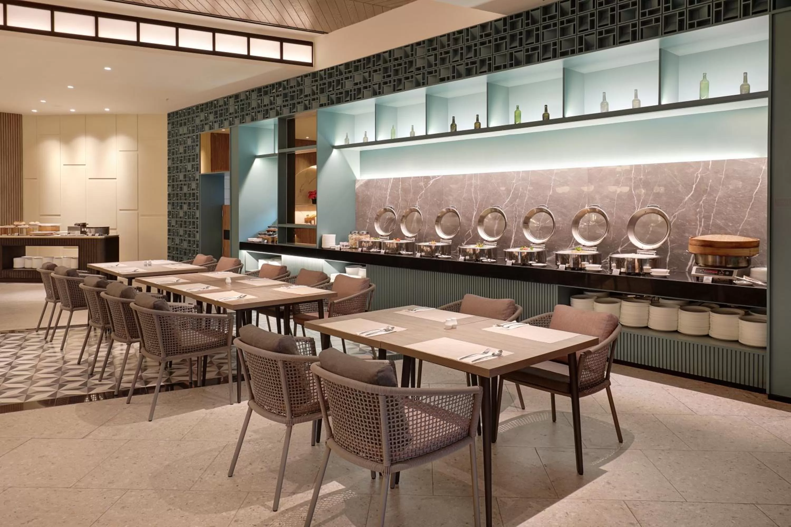 Restaurant/places to eat in Mercure Bengkulu