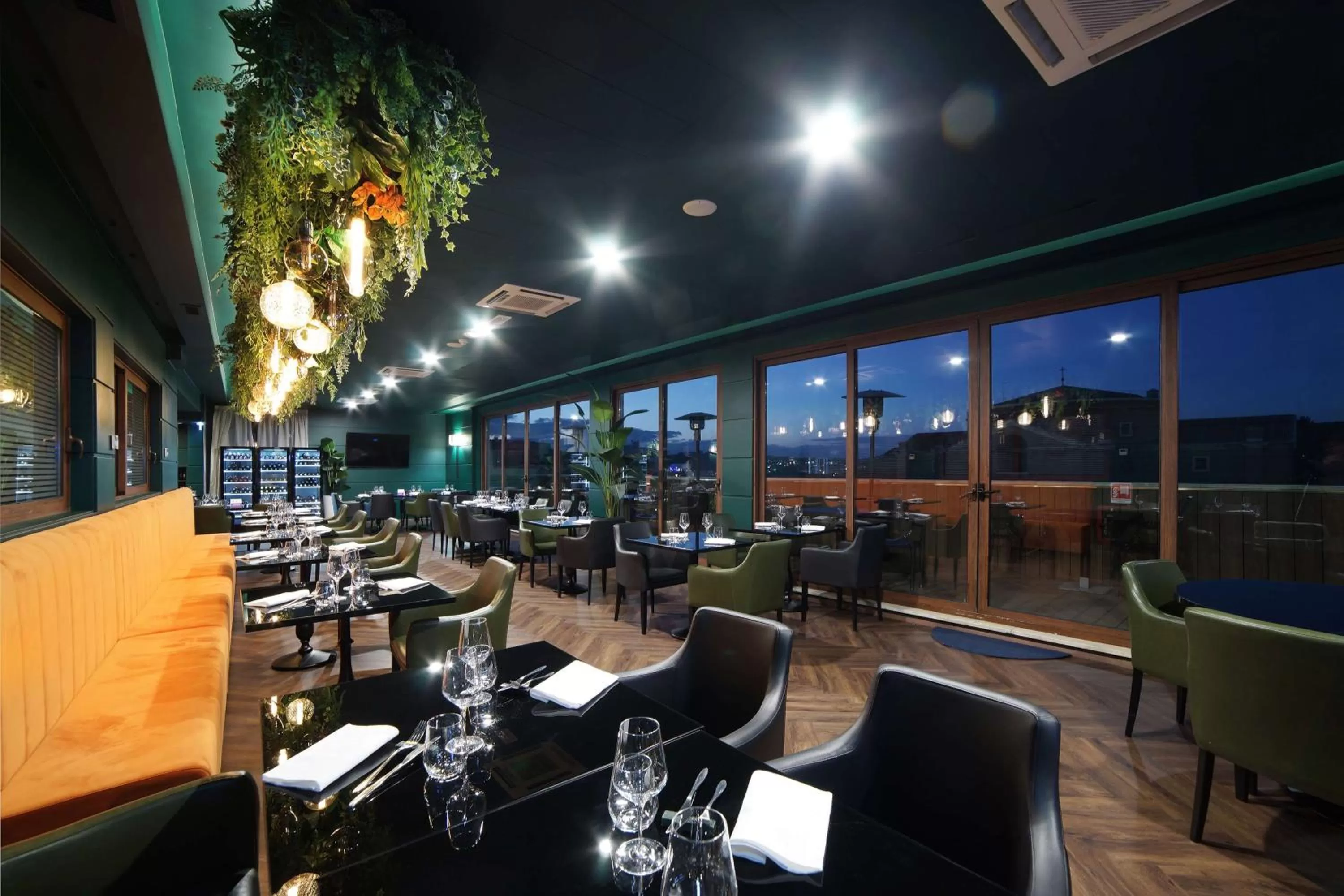 Restaurant/places to eat in Radisson Blu GHR Rome