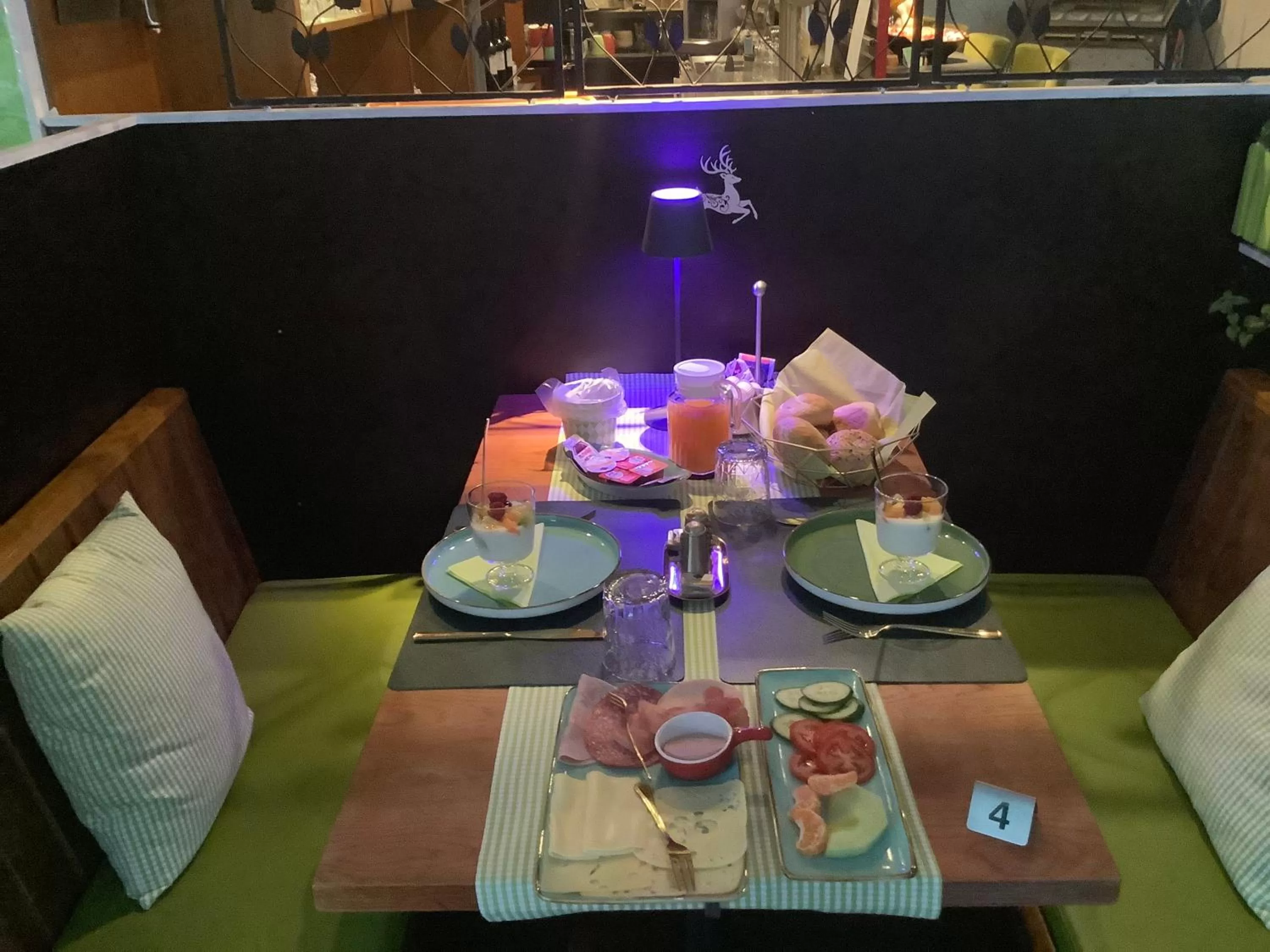 Food and drinks, Restaurant/Places to Eat in Am Obersee Hotel