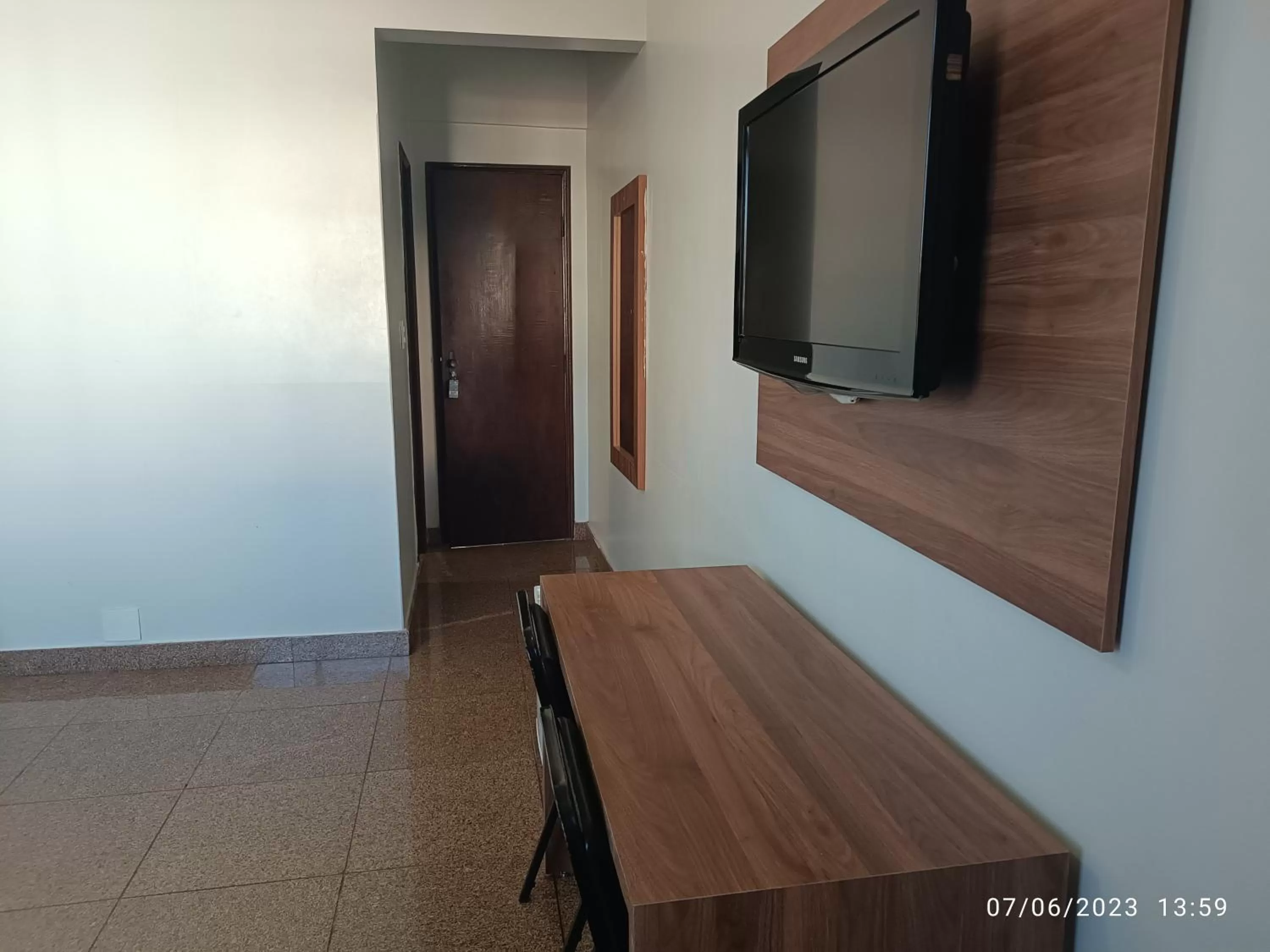 TV/Entertainment Center in Hotel Oscar Blue Montes Claros