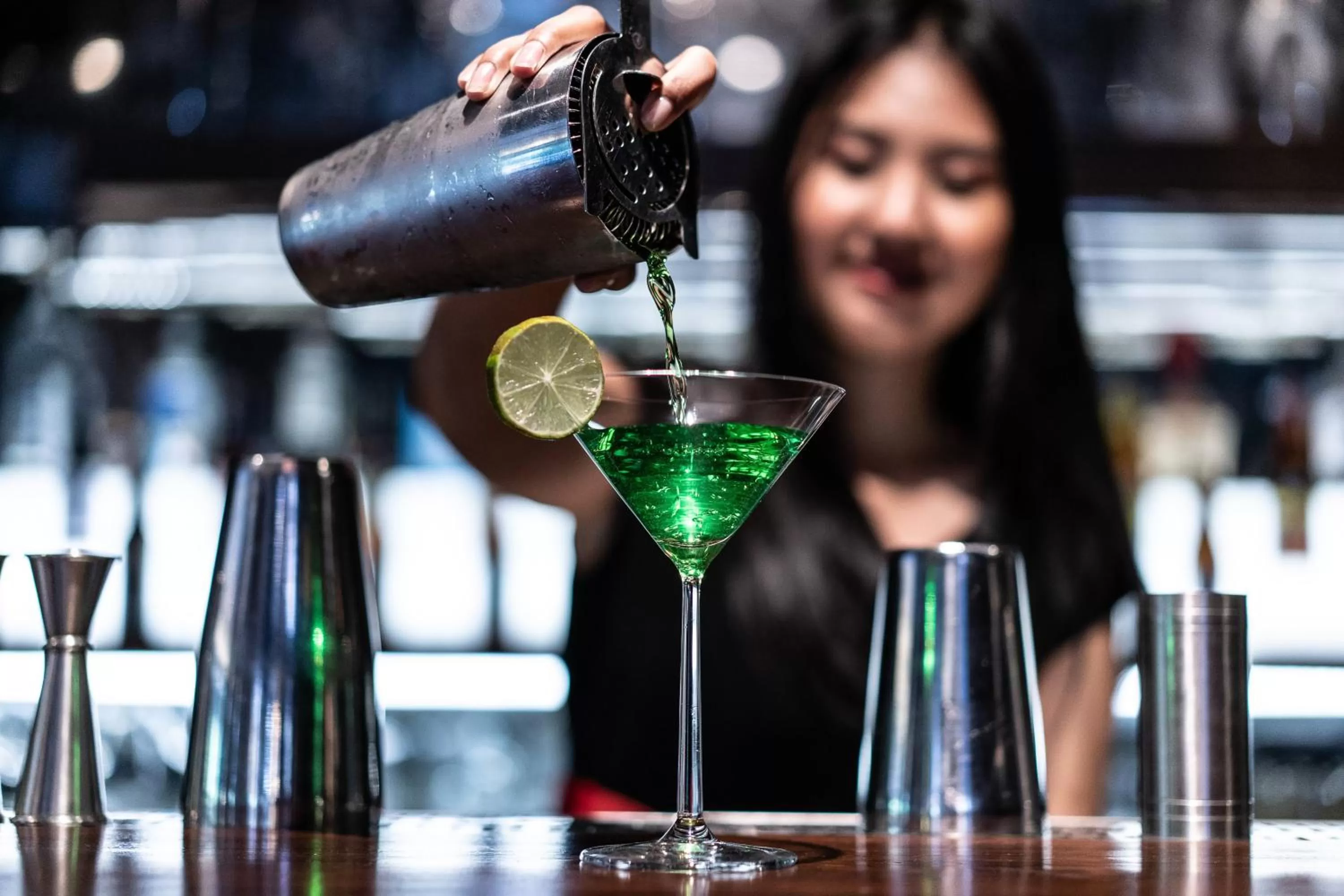 Lounge or bar in Hotel Indigo Bangkok Wireless Road by IHG