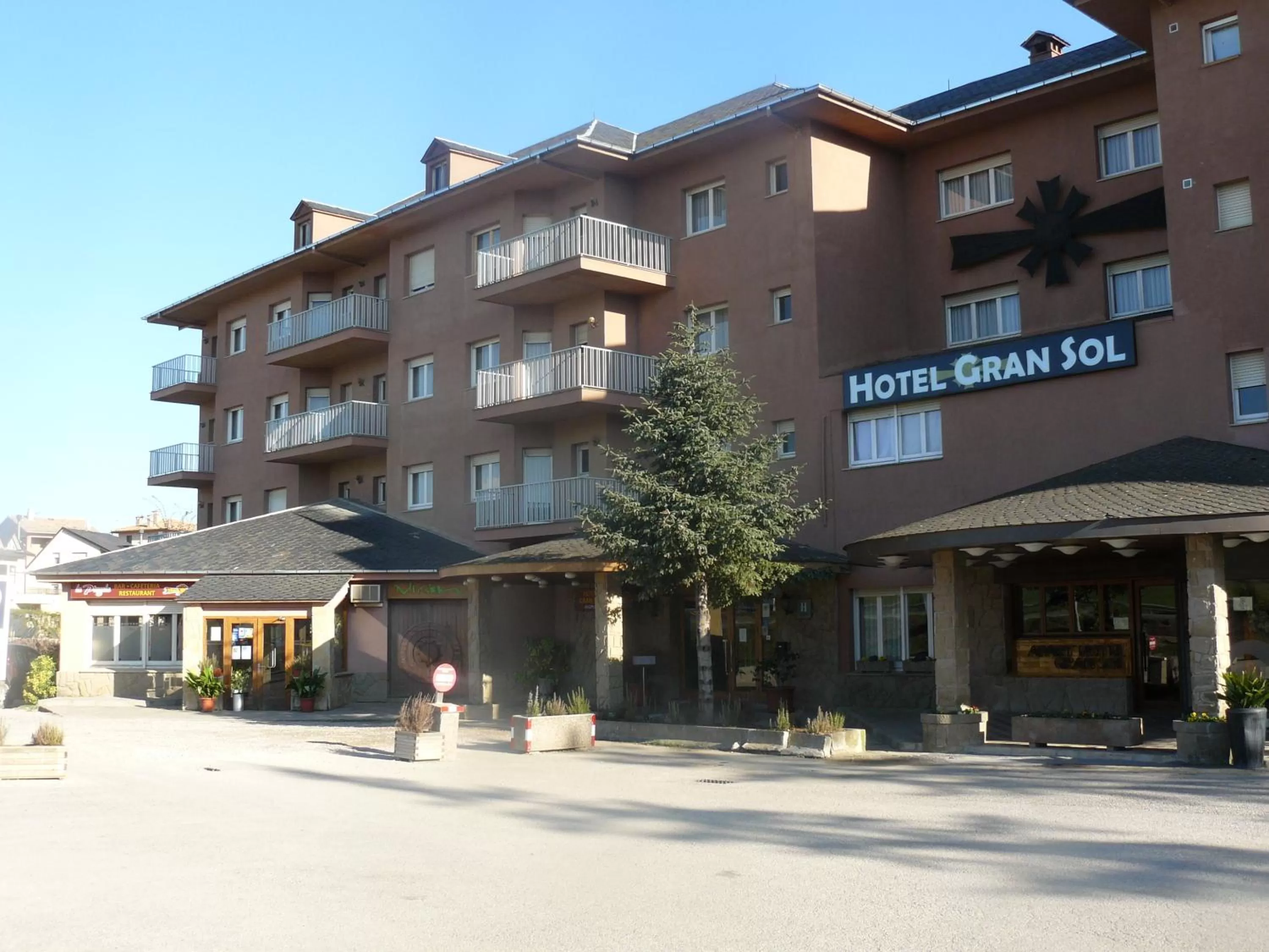 Facade/entrance in Hotel Gran Sol