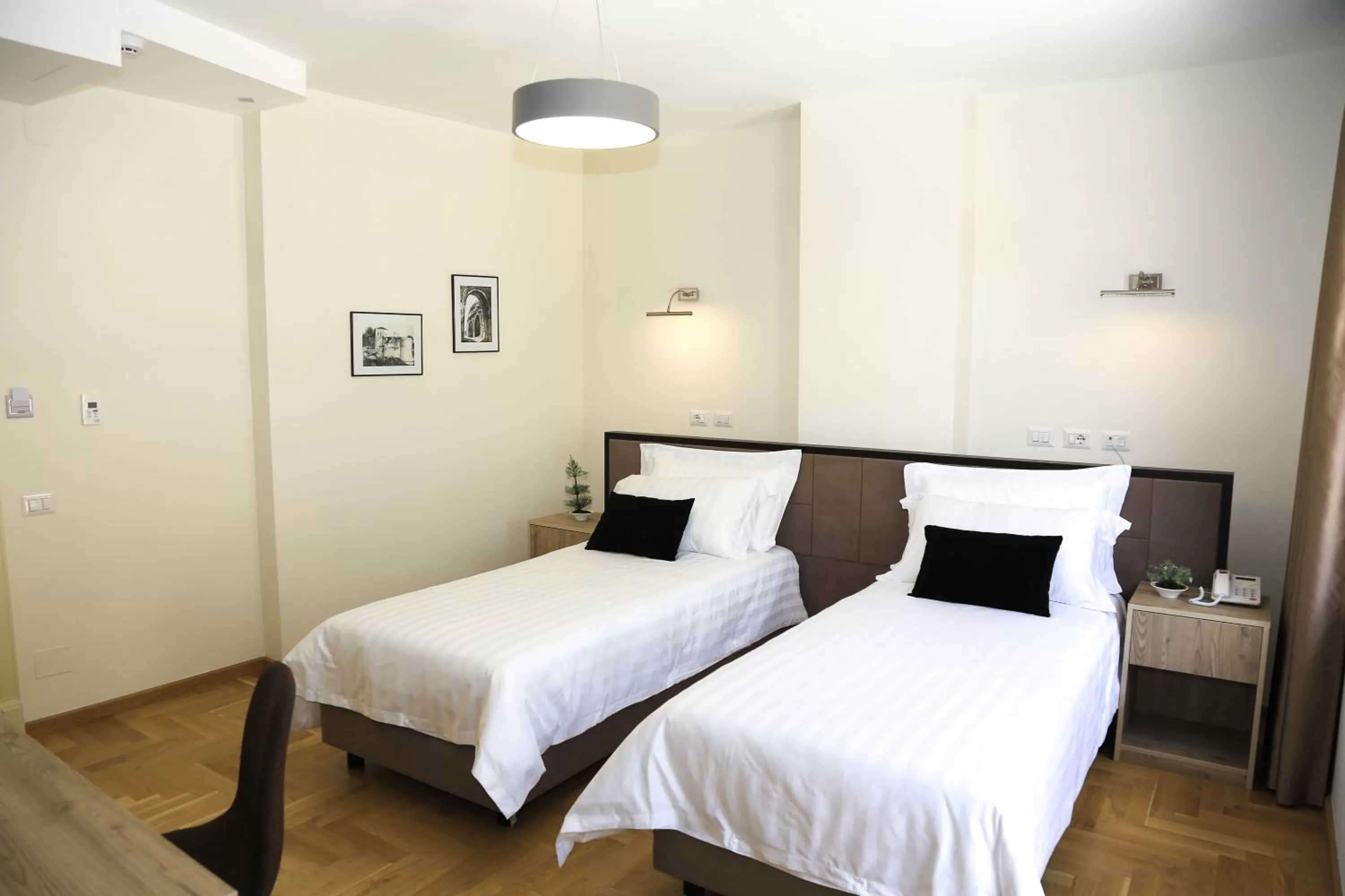 Photo of the whole room, Bed in Mervin Hotel