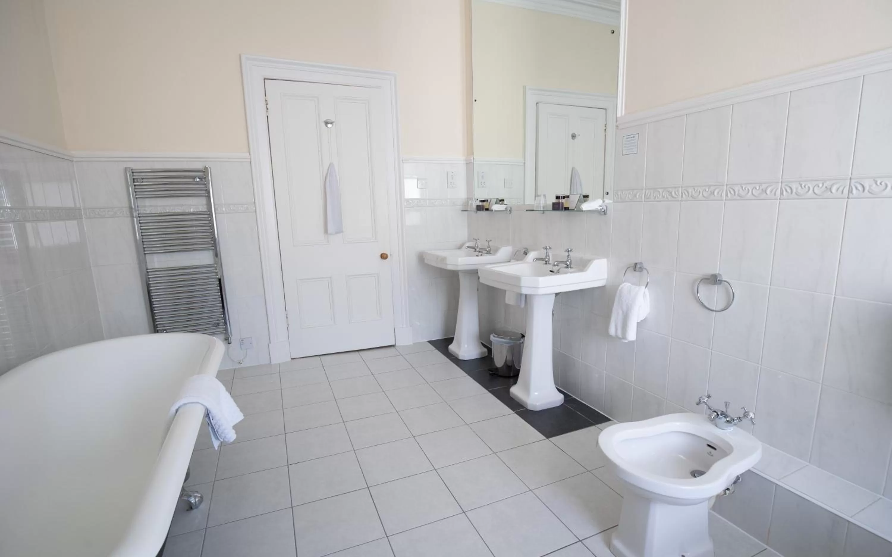 Bathroom in Skeabost House Hotel