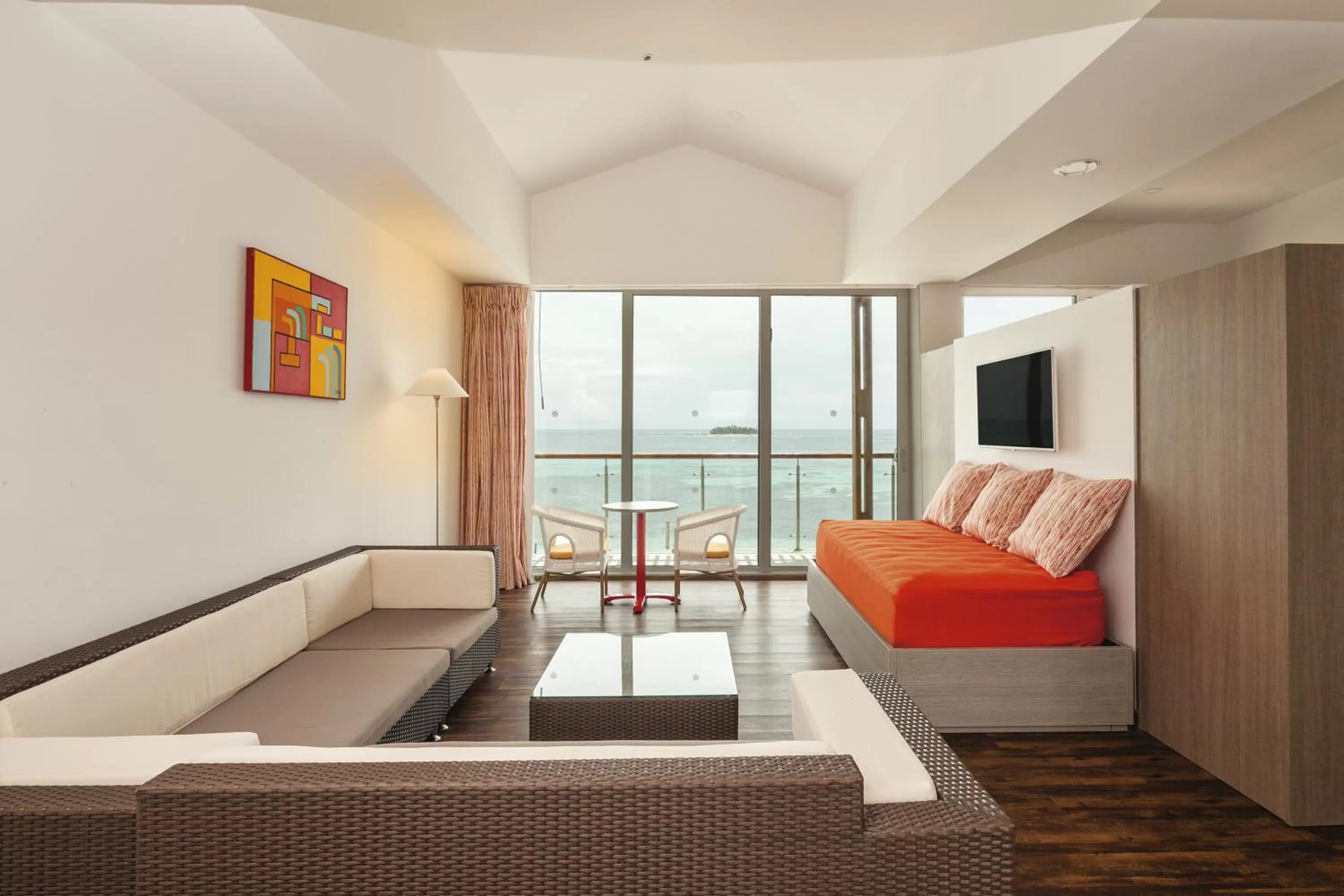 Communal lounge/ TV room, Bed in Decameron Isleño - All Inclusive