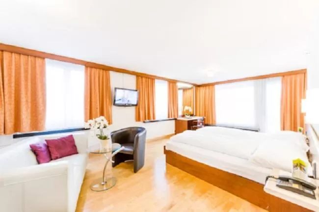 Photo of the whole room, Bed in Hotel Linde - 24h Self Check-in