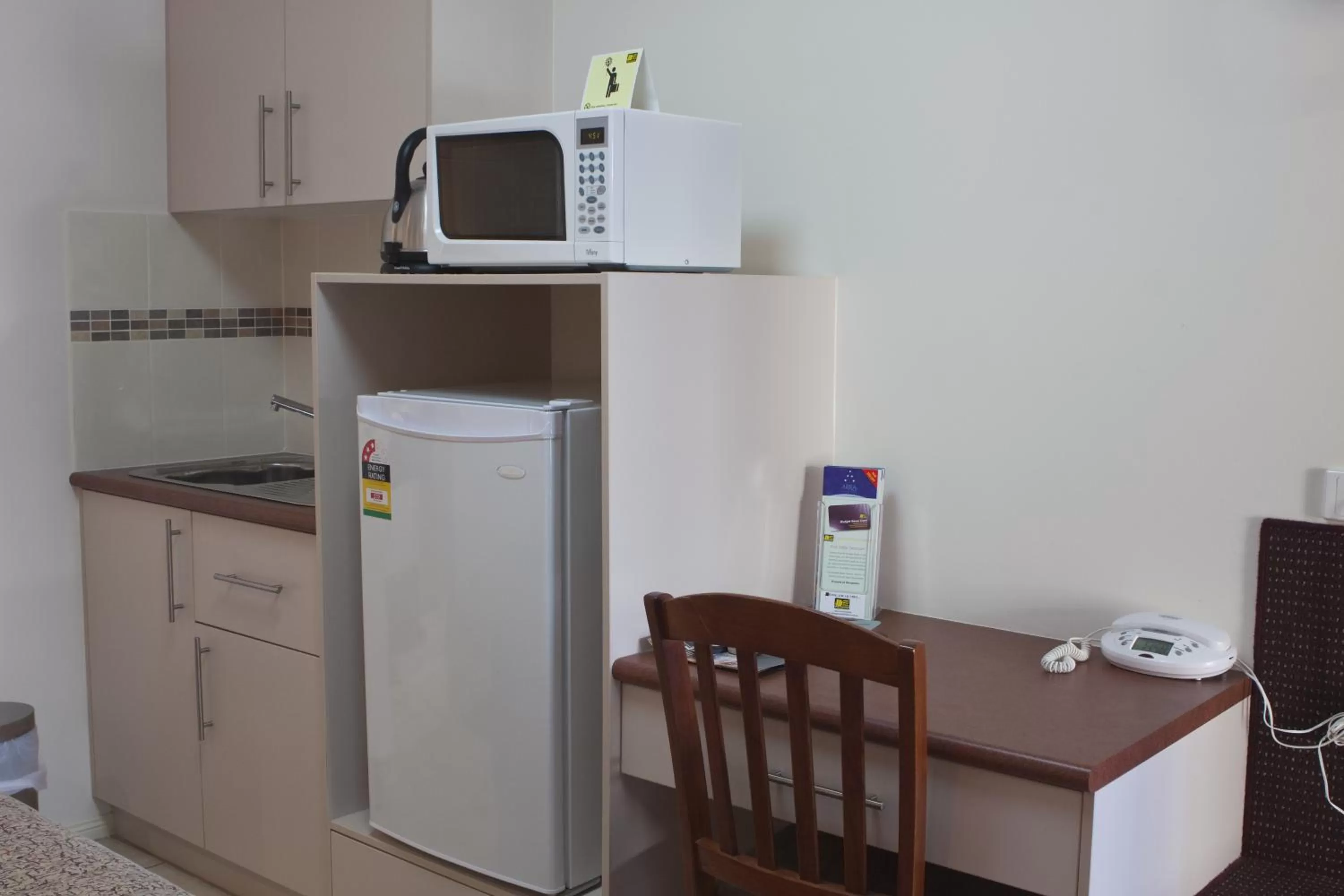 Kitchen or kitchenette in Motel Myall