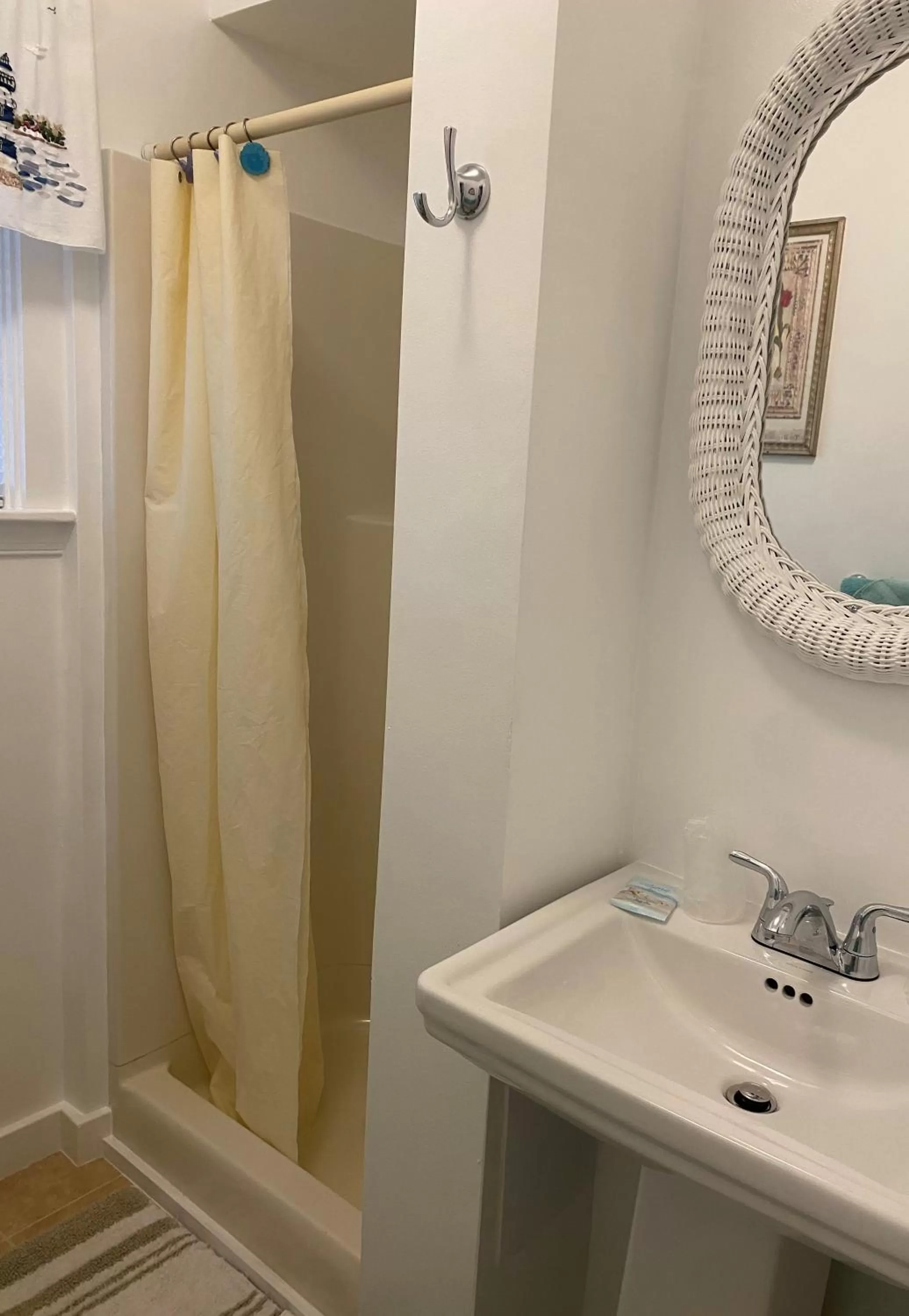 Bathroom in Angie's Guest Cottage