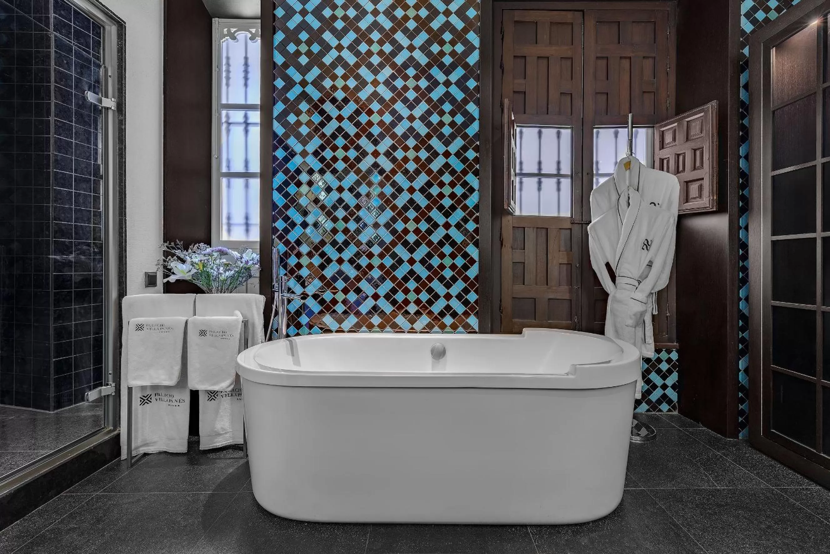 Bath in CoolRooms Palacio Villapanés 5 GL